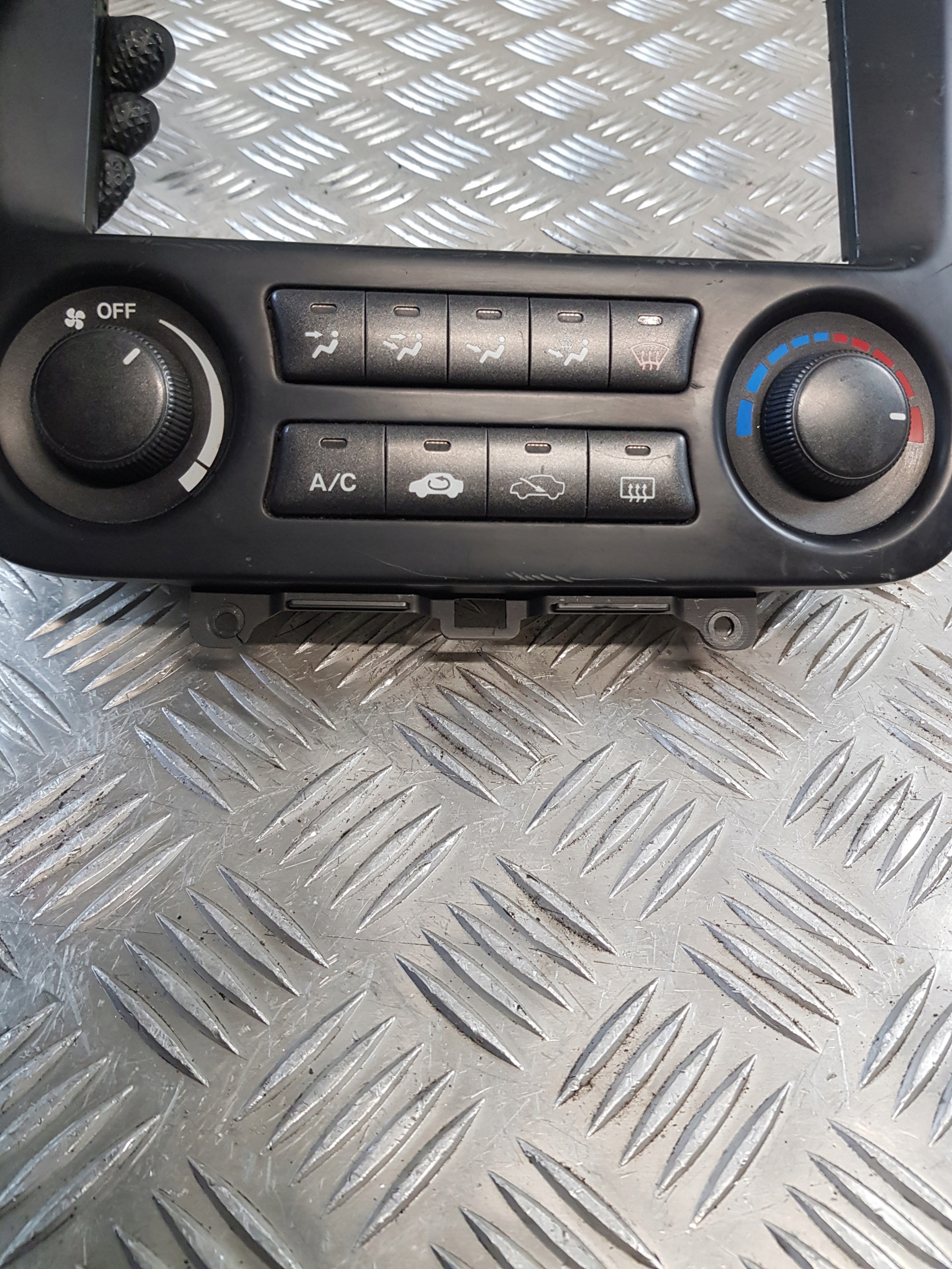 PANEL air conditioning devices frame central KRATKI air conditioning devices HONDA STREAM and