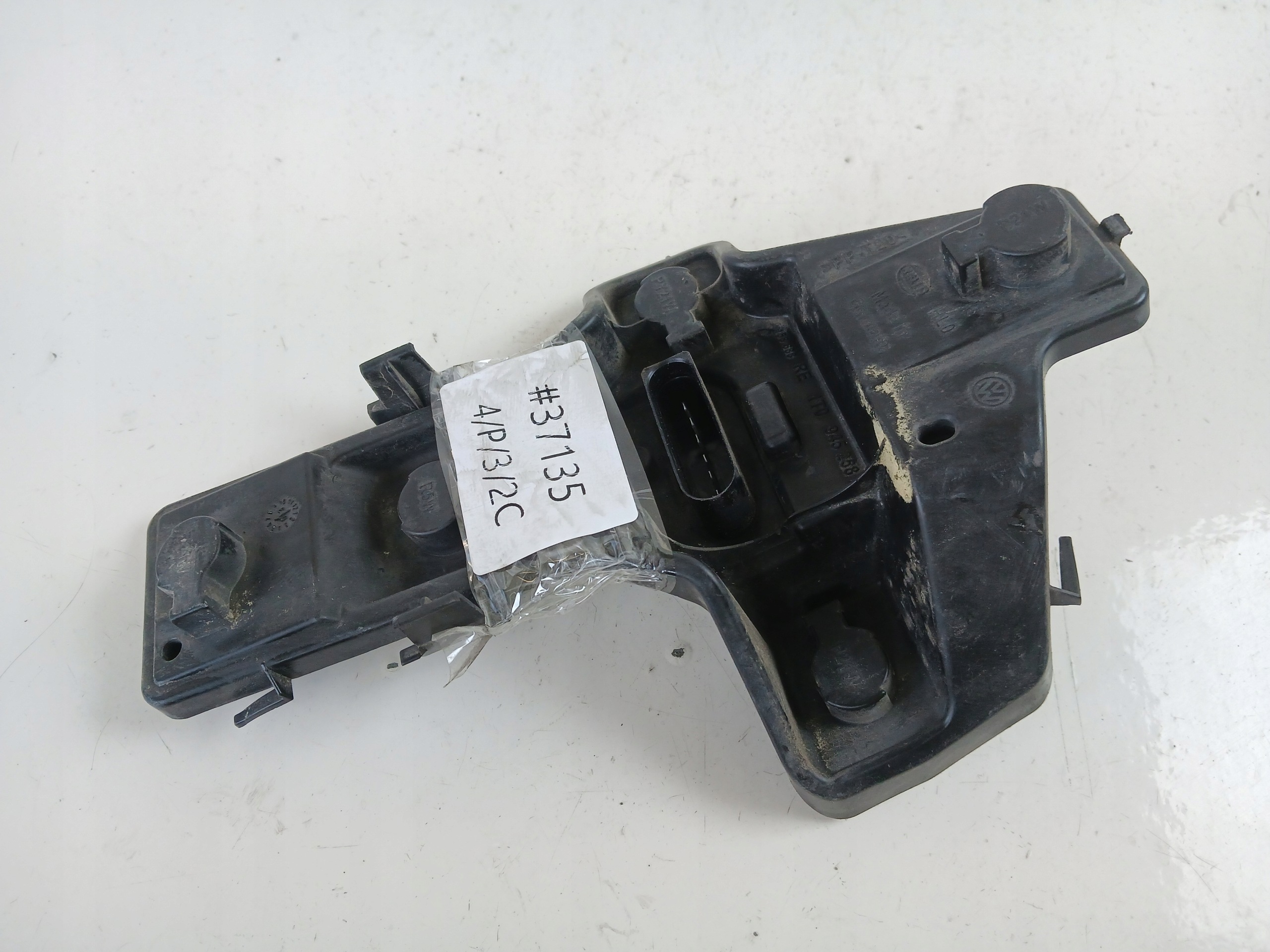 VW TOURAN and light housing right rear part 1T0945258A