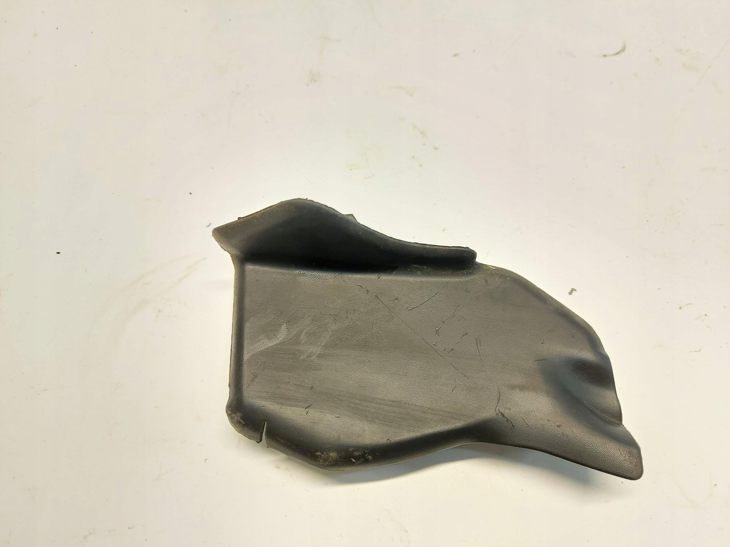 PSA Vivaro Jumpy Expert Proace 2024r cover spoiler under the window 9811019877