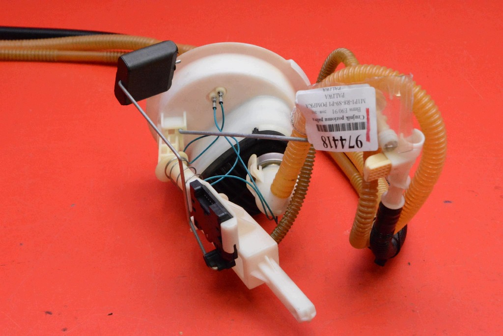 sensor of the level of the fuel 7162394 BMW E90 E91 2.0i 143 KM 08-13