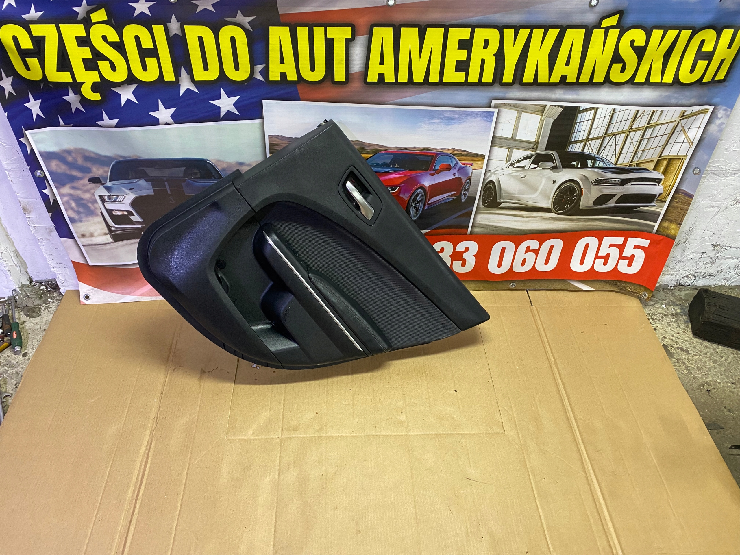 дверные карты правой зад Dodge CHARGER РЕСТАЙЛИНГ 3.6