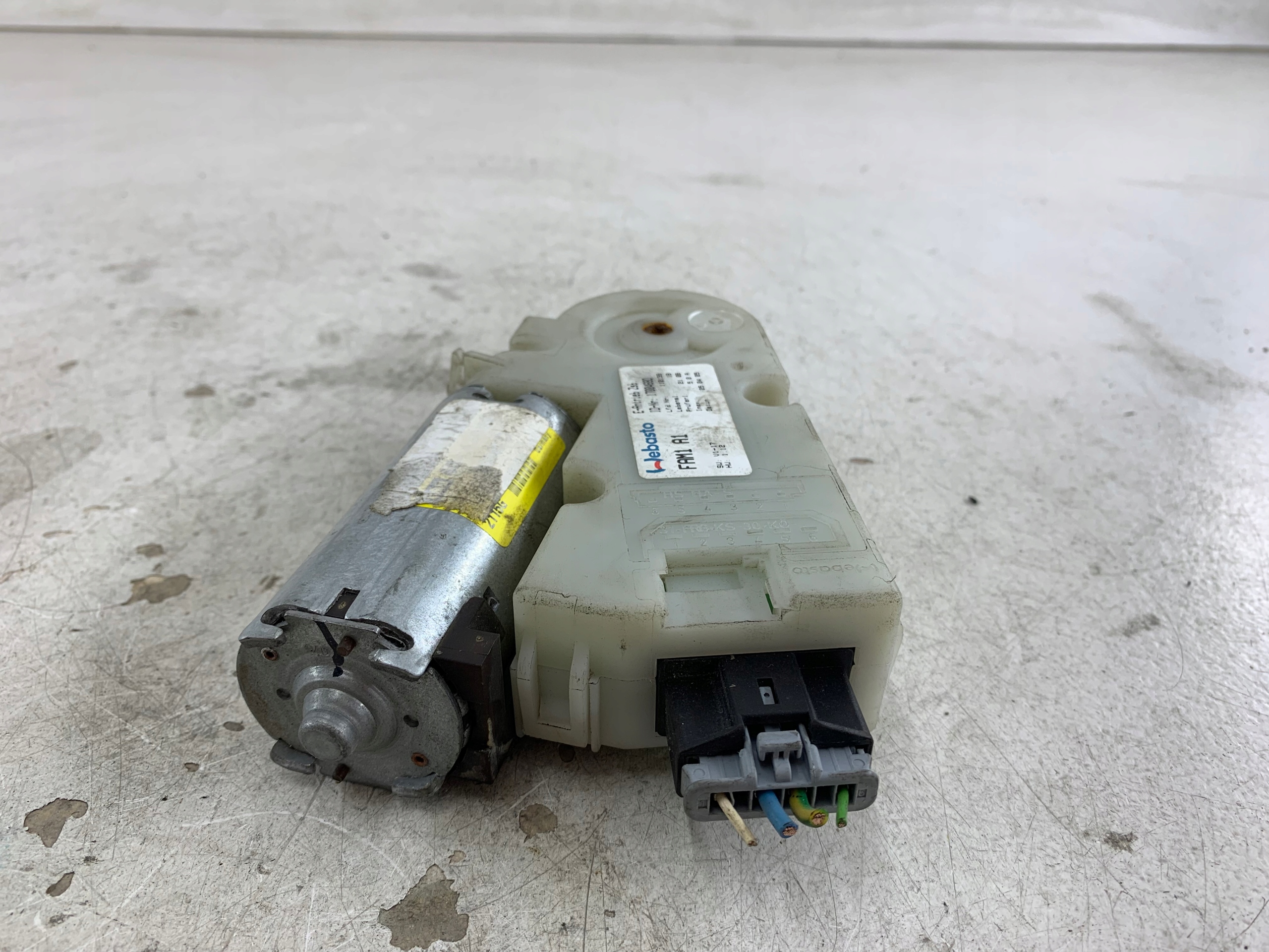 PEUGEOT 307 SW Motor Schiebedach 17004680