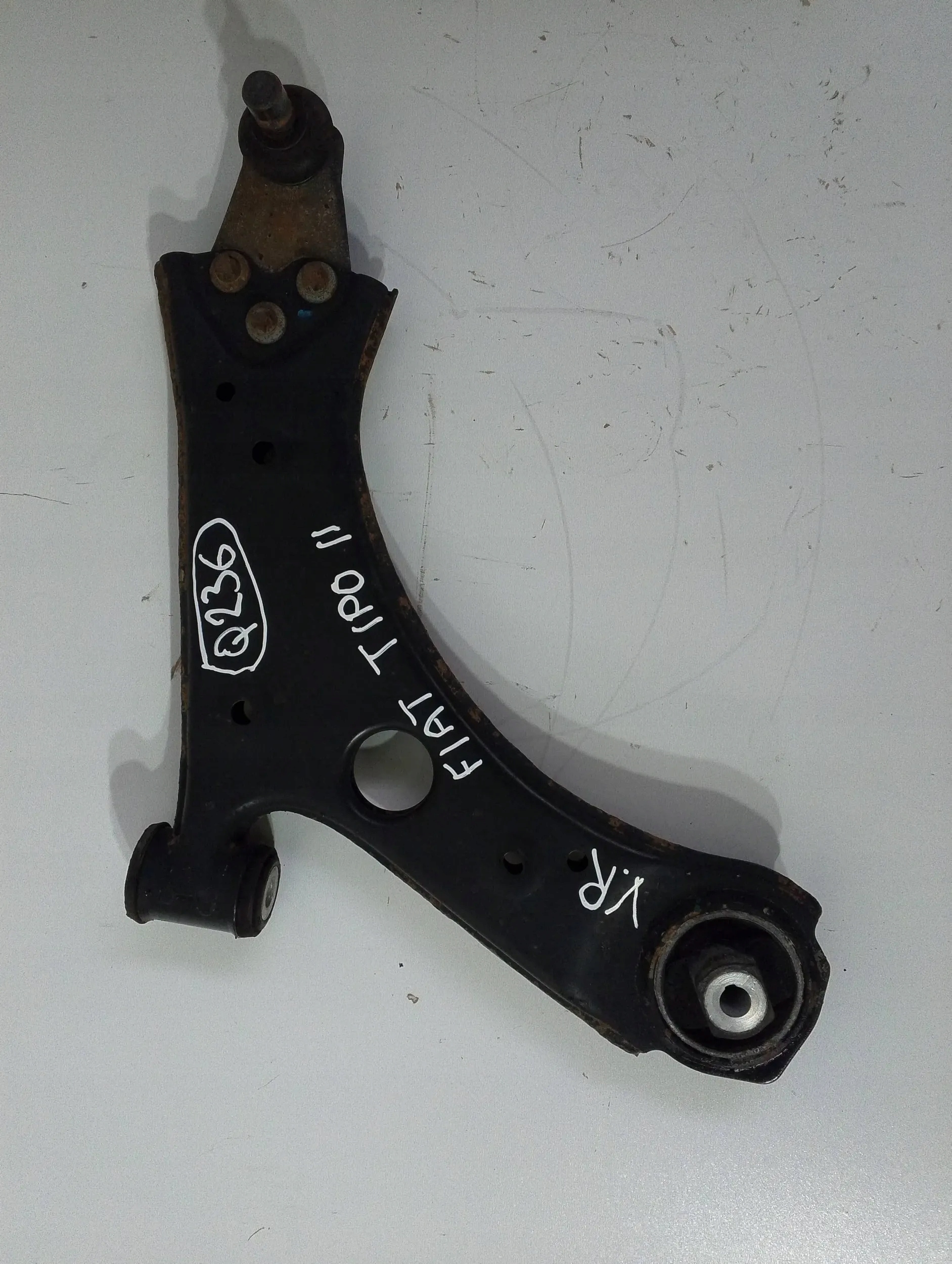 Fiat Tipo II arm front right (Q236)