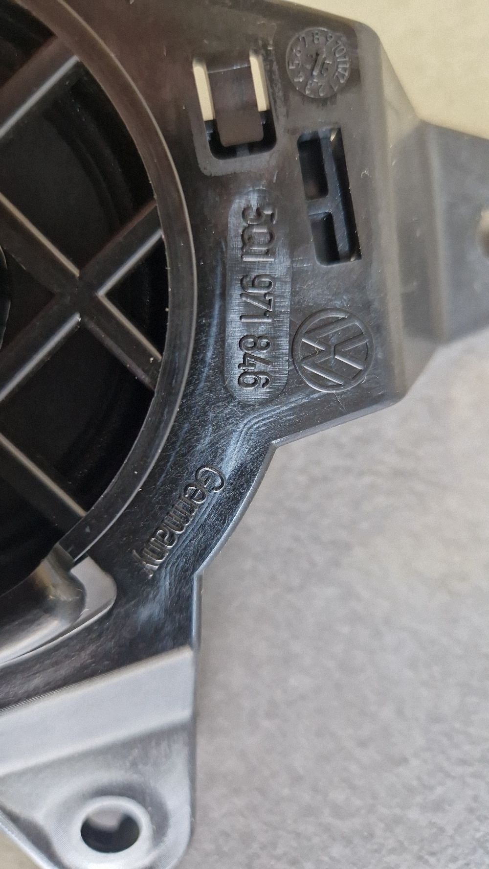 Audi A3 8Y speaker centralny 5Q1971846 4M0035454A