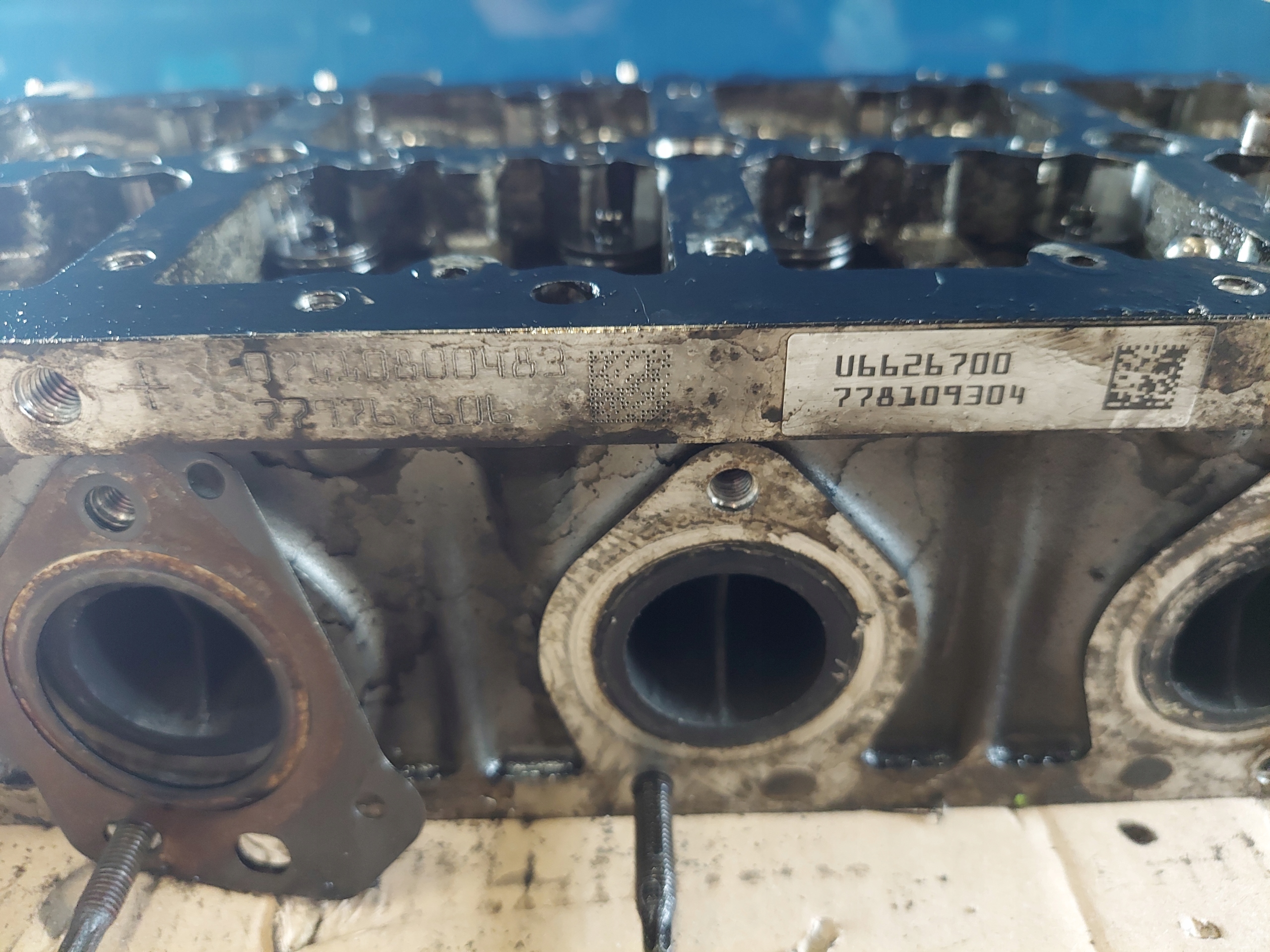 head. BMW E87 N47 2.0 TD 779767606