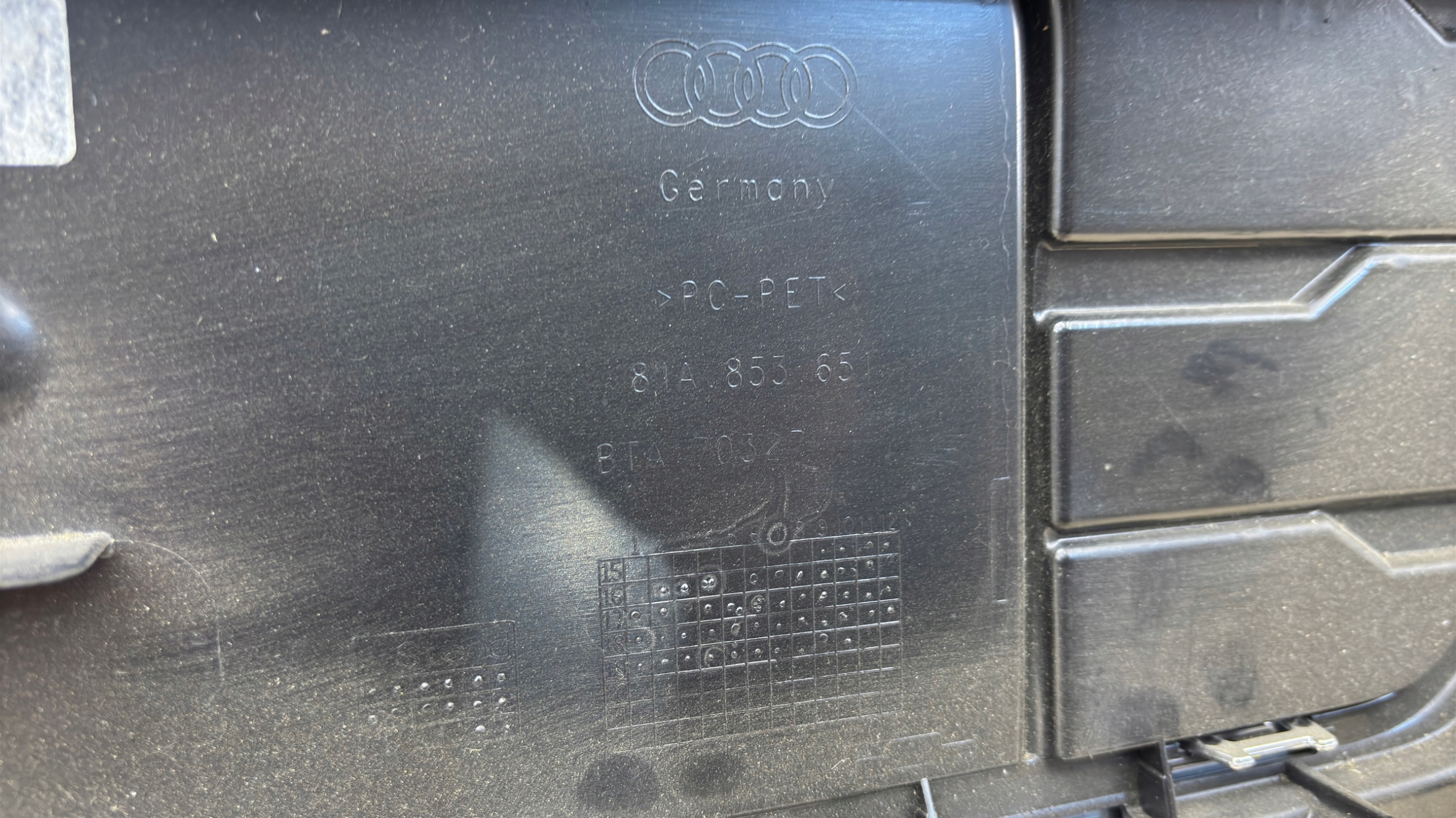 Audi Q2 Kühlergrill FRONTGRILL Kühlergitter 81A853651 - Thumbnail 4