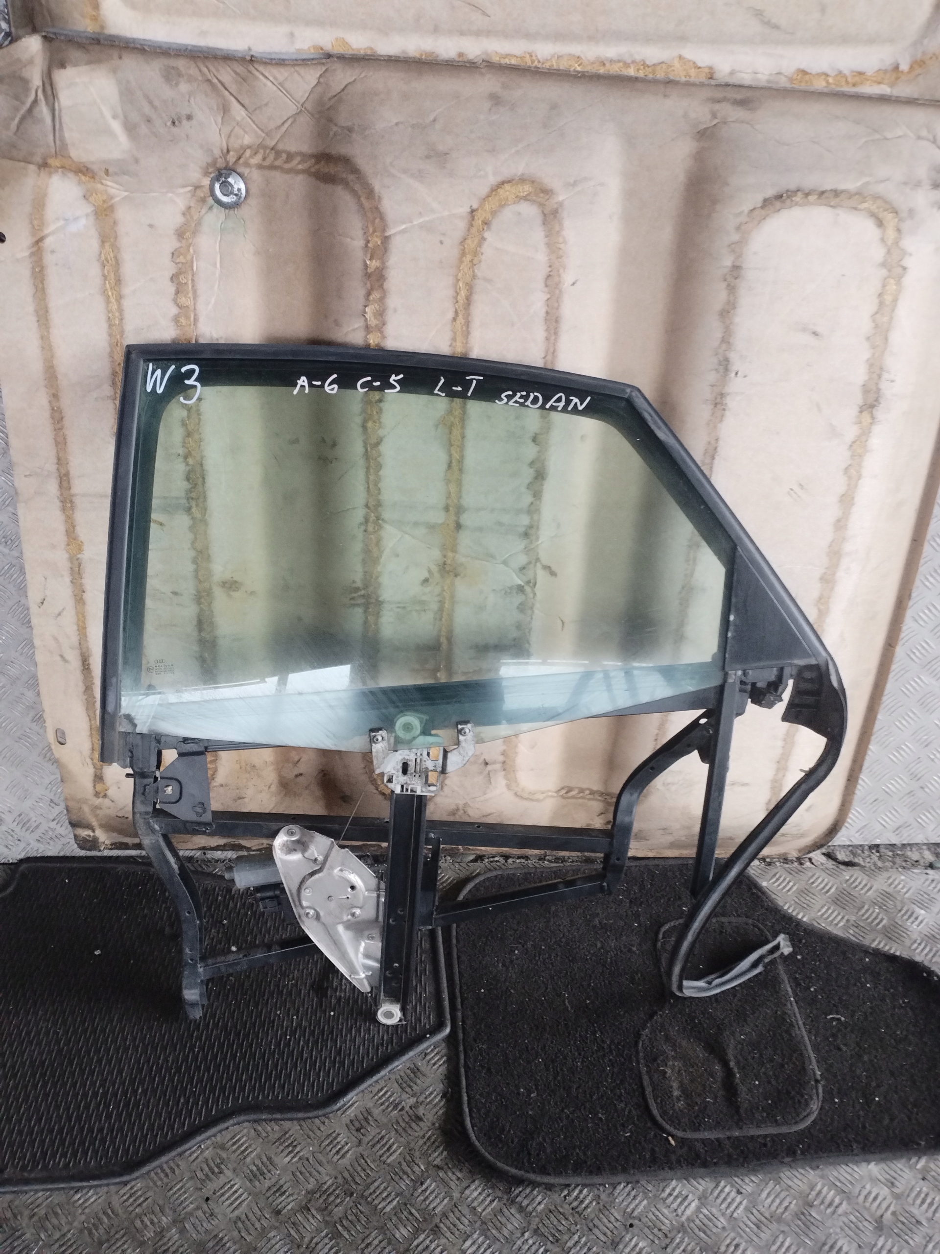 window regulator left rear part Audi A6C5 sedan