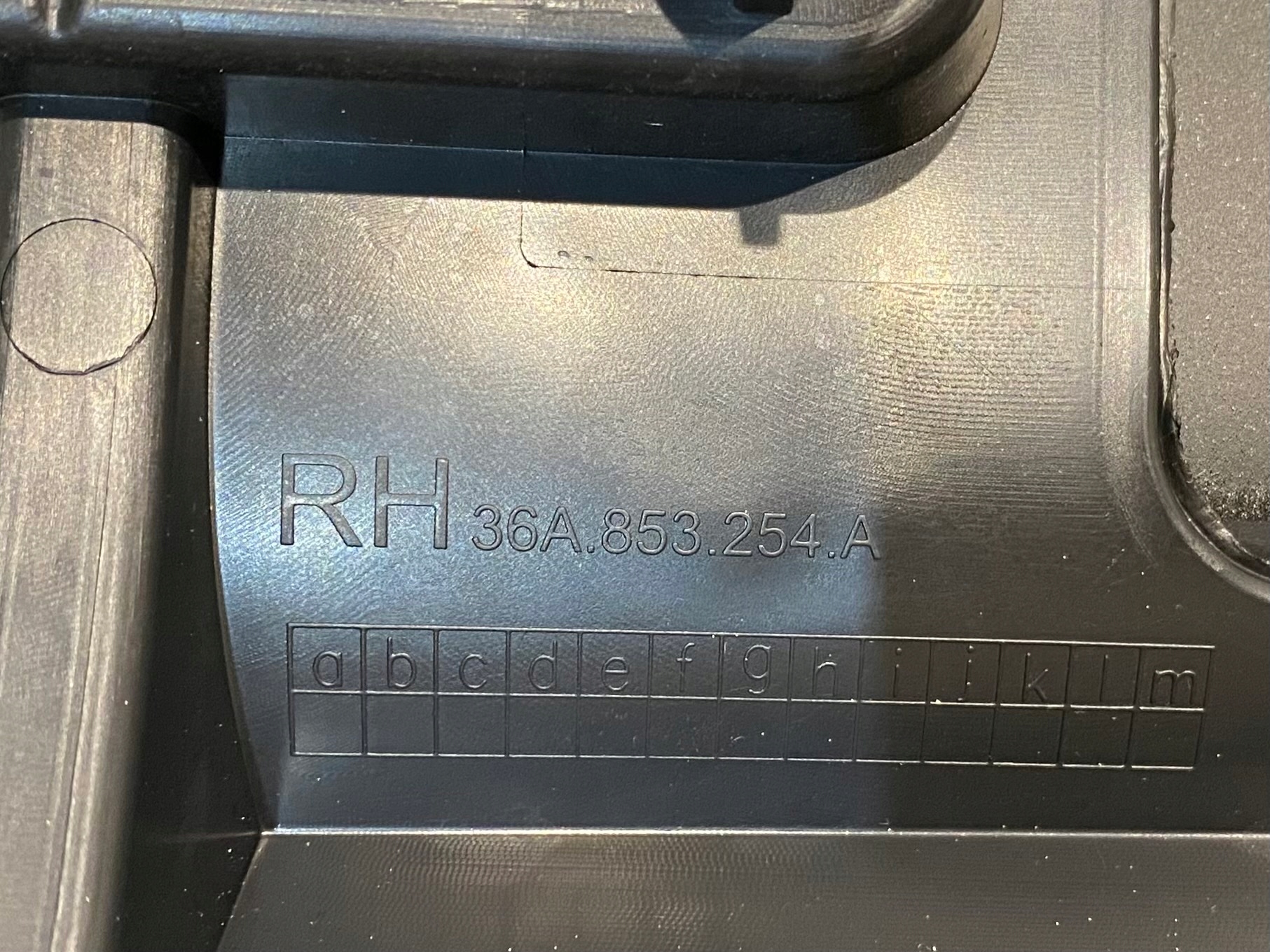 BENTLEY BENTAYGA cap moulding drzw R 36A853254A