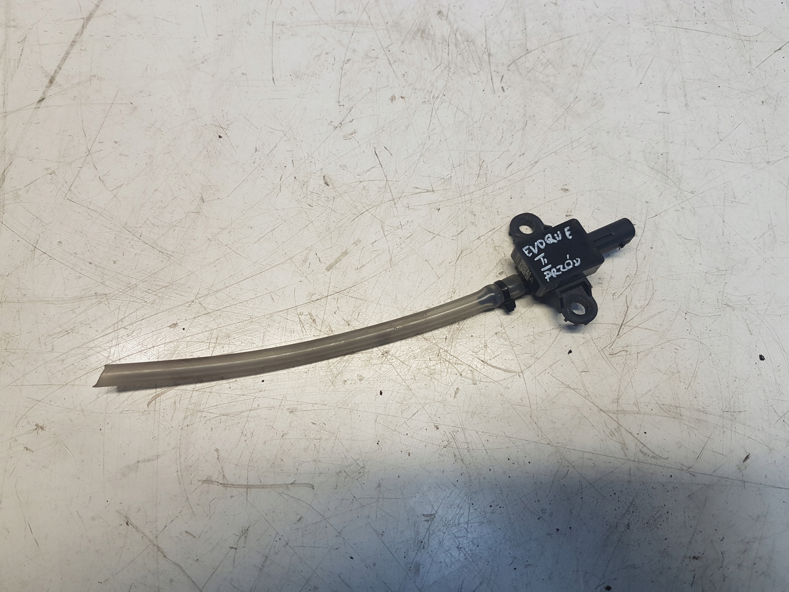 K8D2-14B570-AC - Range Rover EVOQUE II датчик удару подушки безпеки