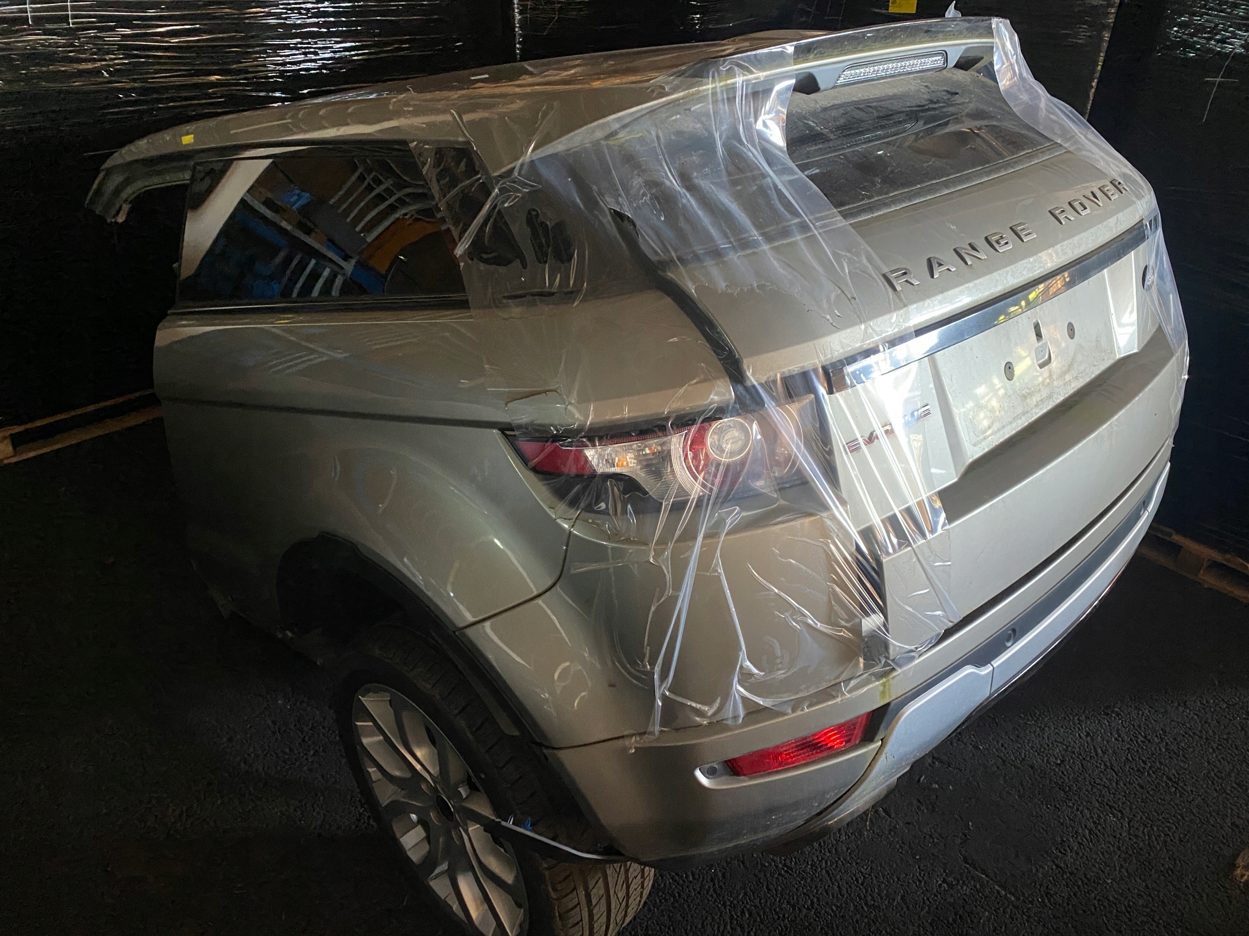 ЗАД. ЗАД ЧЕТВЕРТИНА КРИШКА ДАХ RANGE ROVER EVOQUE L538d