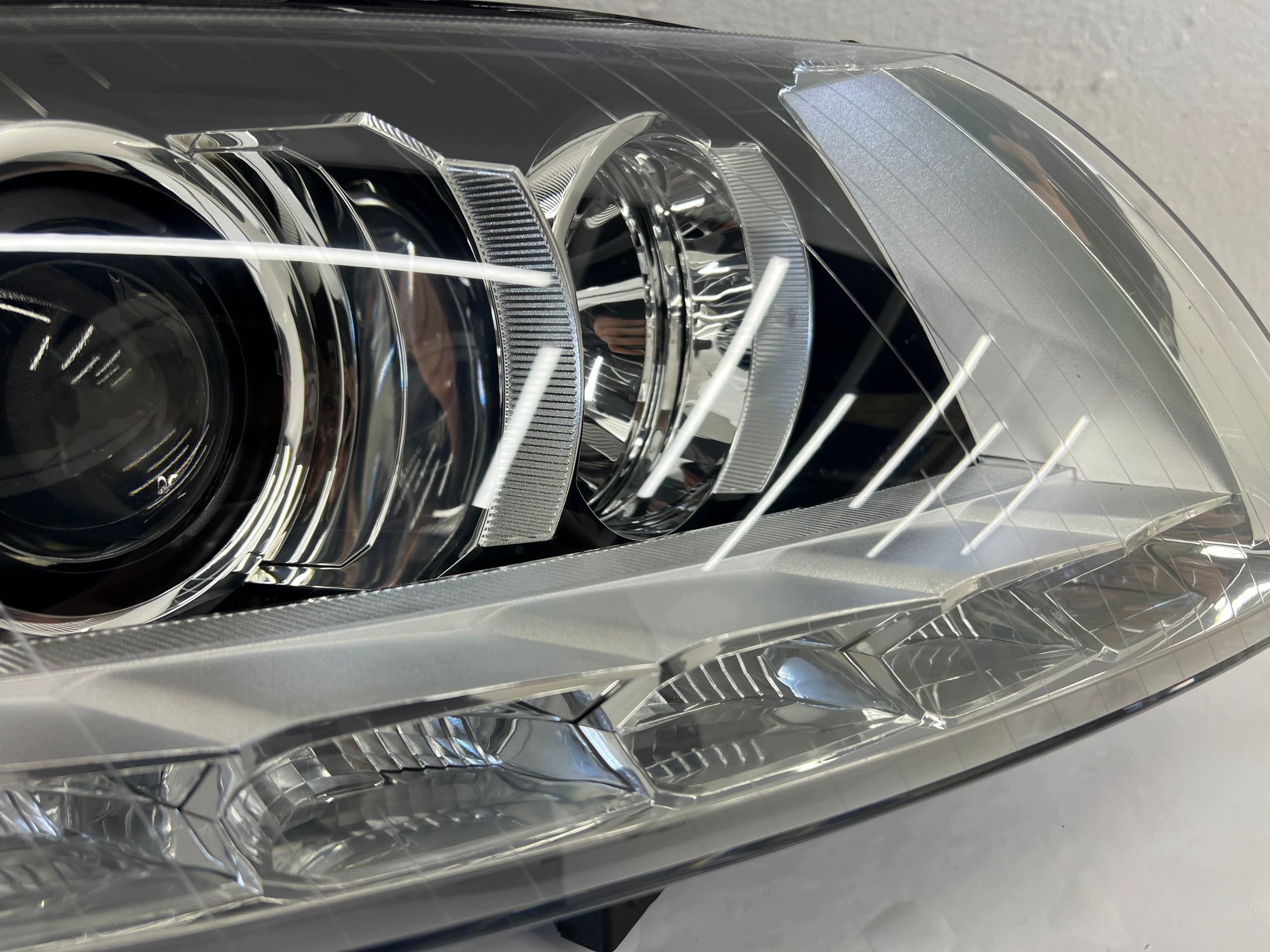 AUDI A6 C6 LIFT light front right BI-XENON non-setting LED 4F0941030FK EUROP