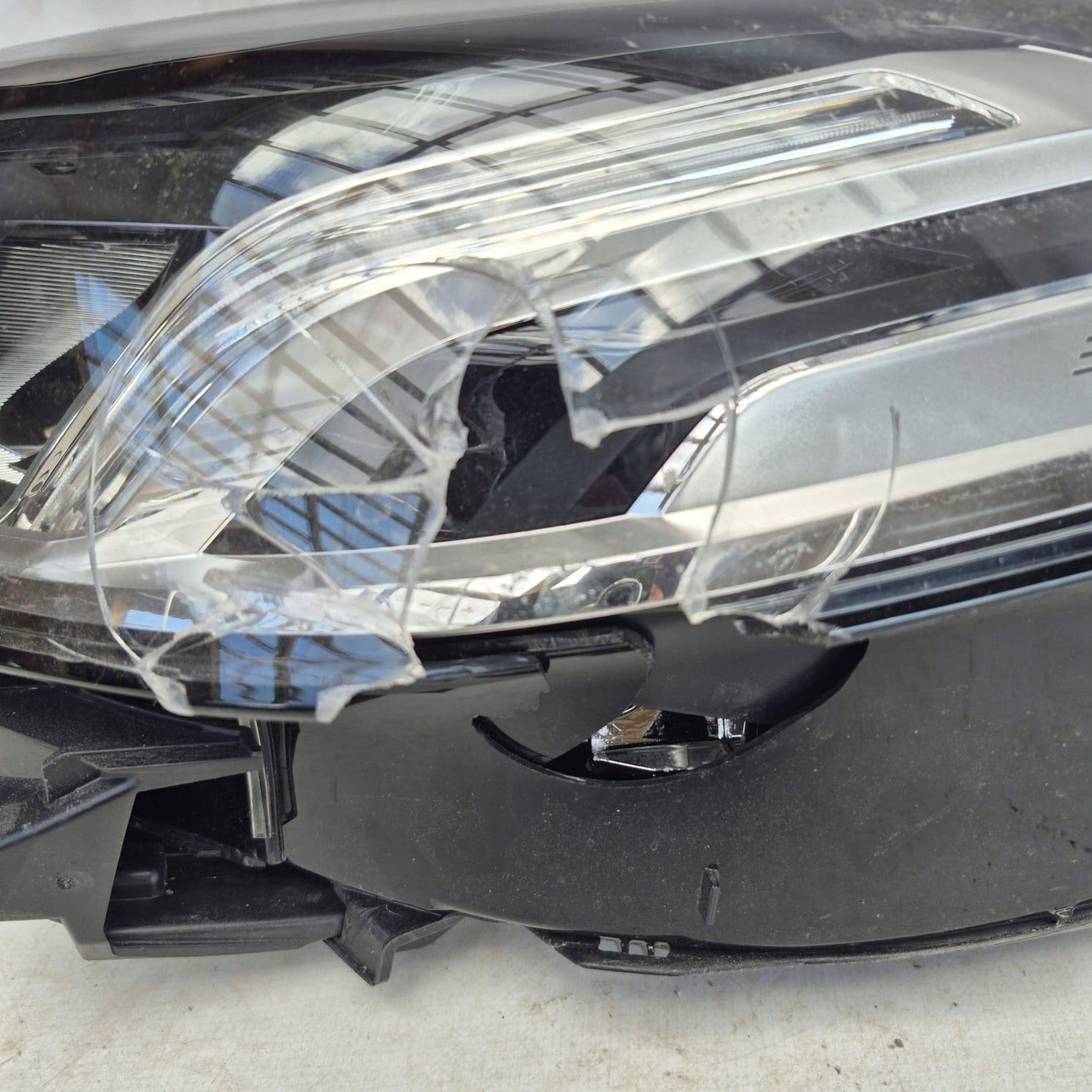 BMW 1 F70 F74 24- light left front front FULL LED 5A32B45-09