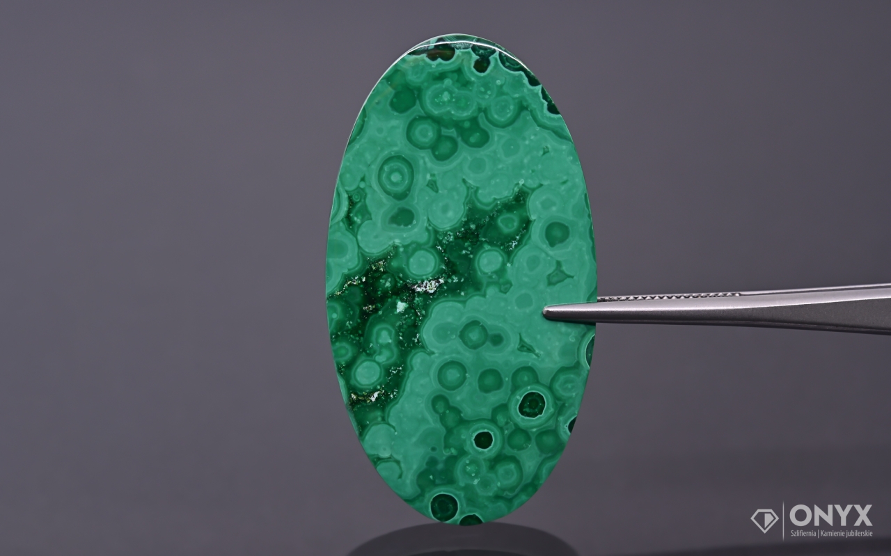 Malachit konvexní mělký ovál 49,5x27 mm