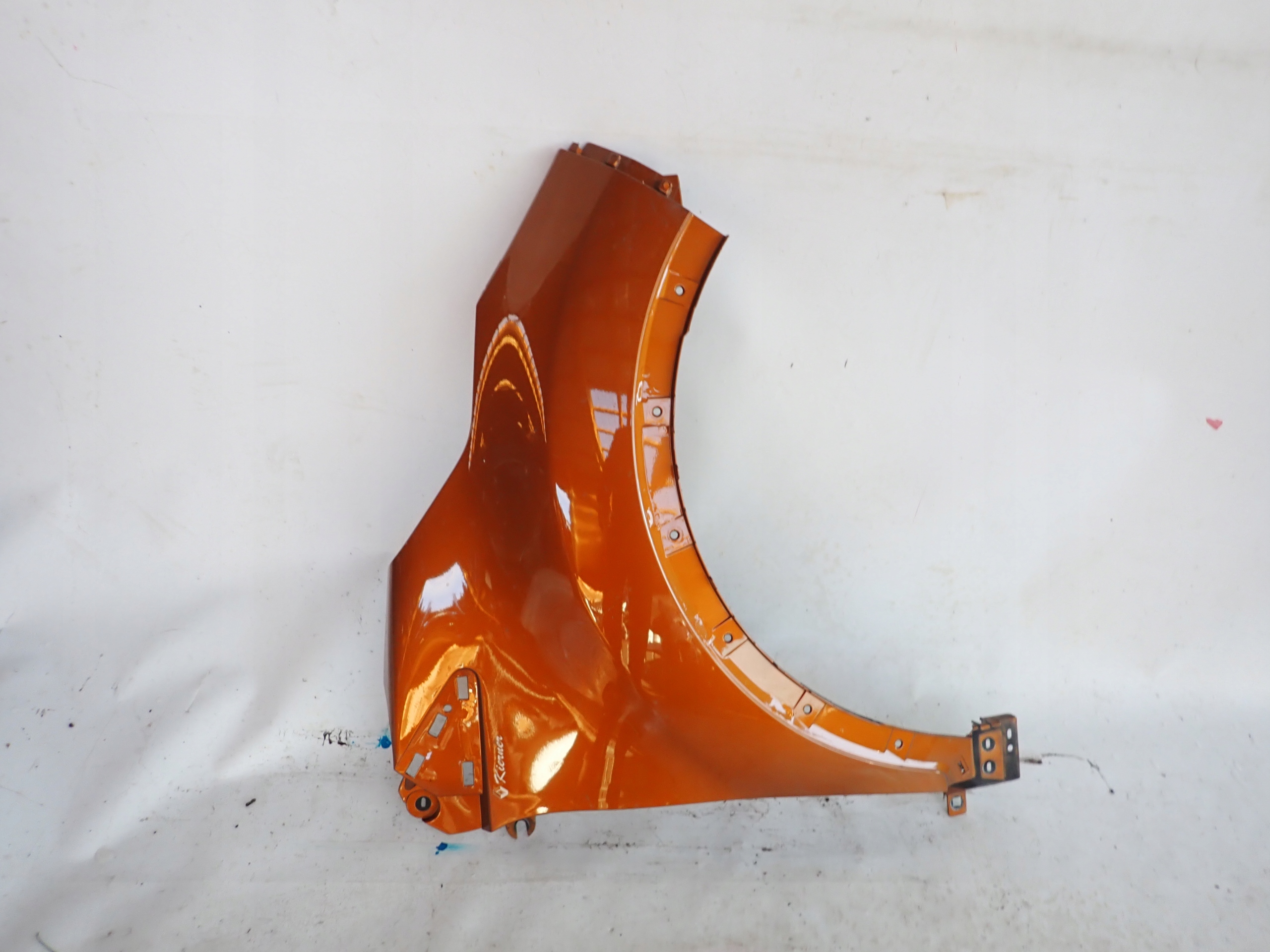 RENAULT CAPTUR and 13-19 fender front front right