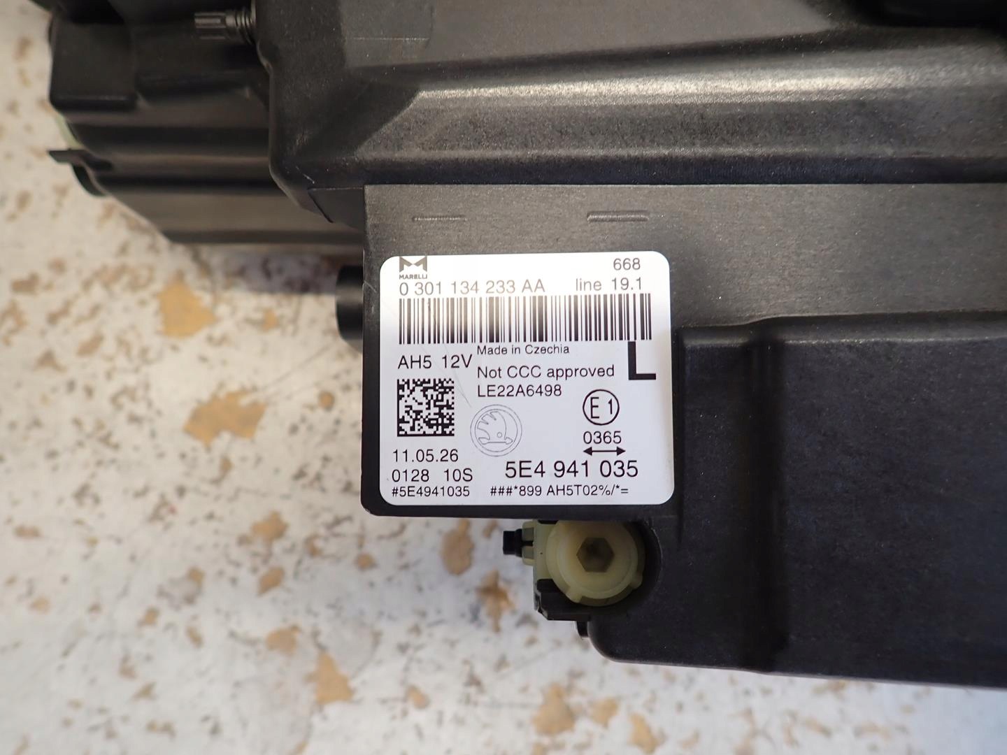 light front front left SKODA OCTAVIA IV LIFT 2024- FULL LED 5E4941035