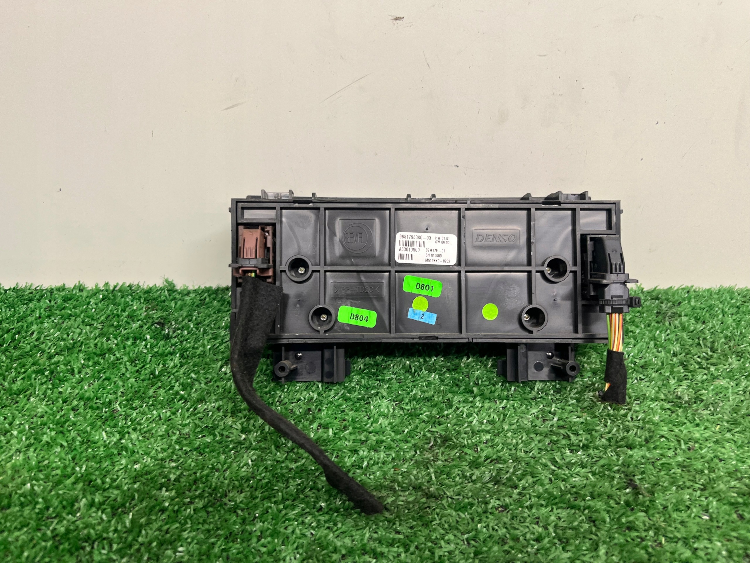 control panel air conditioning devices CITROEN BERLINGO 2 9681798380-03
