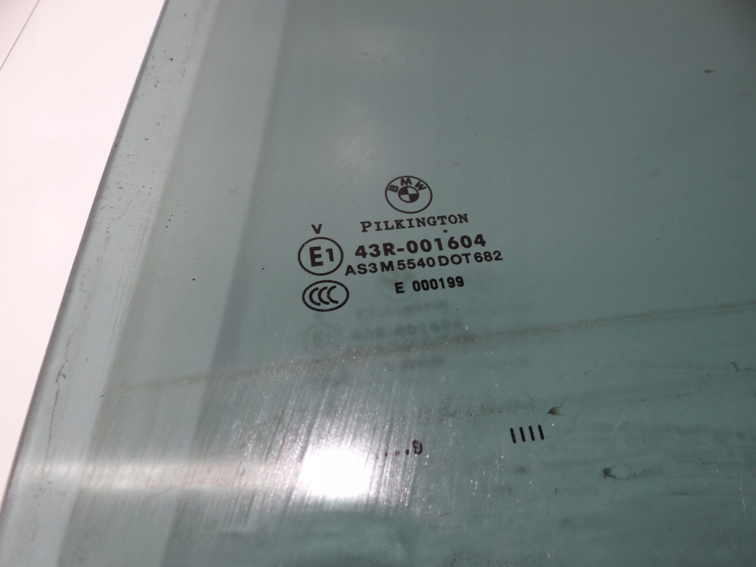 window door left rear part BMW E90 (16932574)