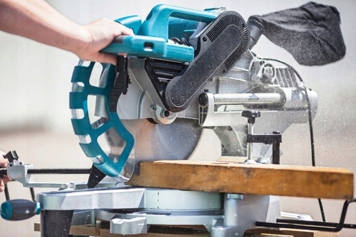 PIŁA UKOŚNICA VANDER VUD707 2000W SOFT START NEW MODEL *** Rodzaj piły stołowa