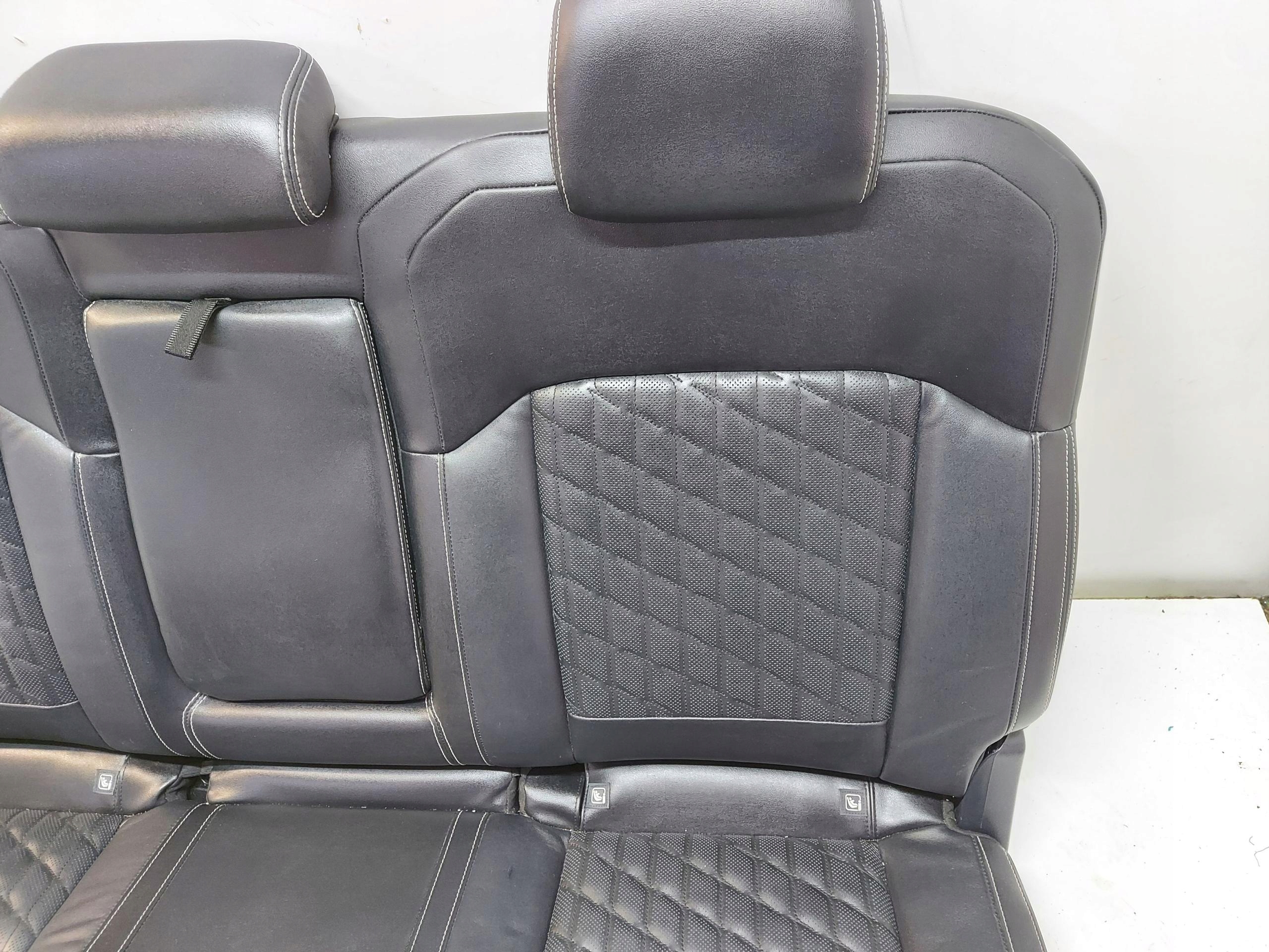 Ford Ranger VI 6 2024r KANAPY Sitze heck PLATINIUM