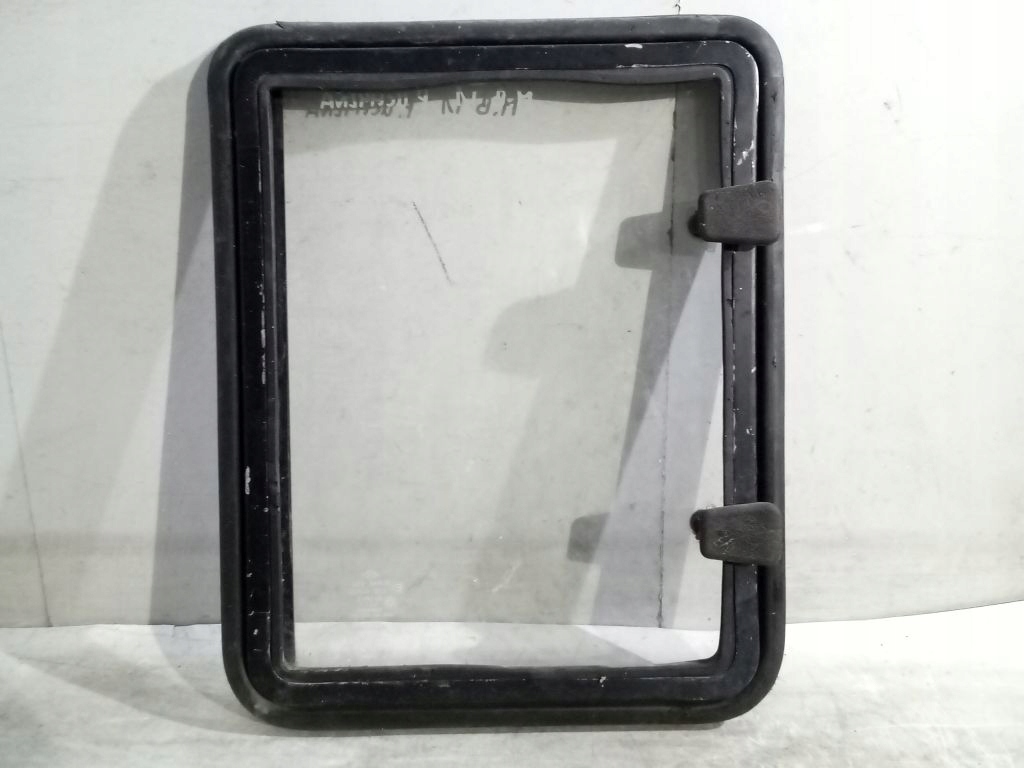 Mercedes T1 Kaczka window side right rear part uchylna