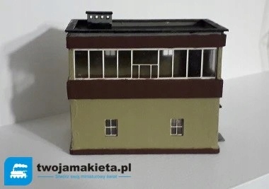 

Nastawnia Kolejowa Tt model wycinany laserem