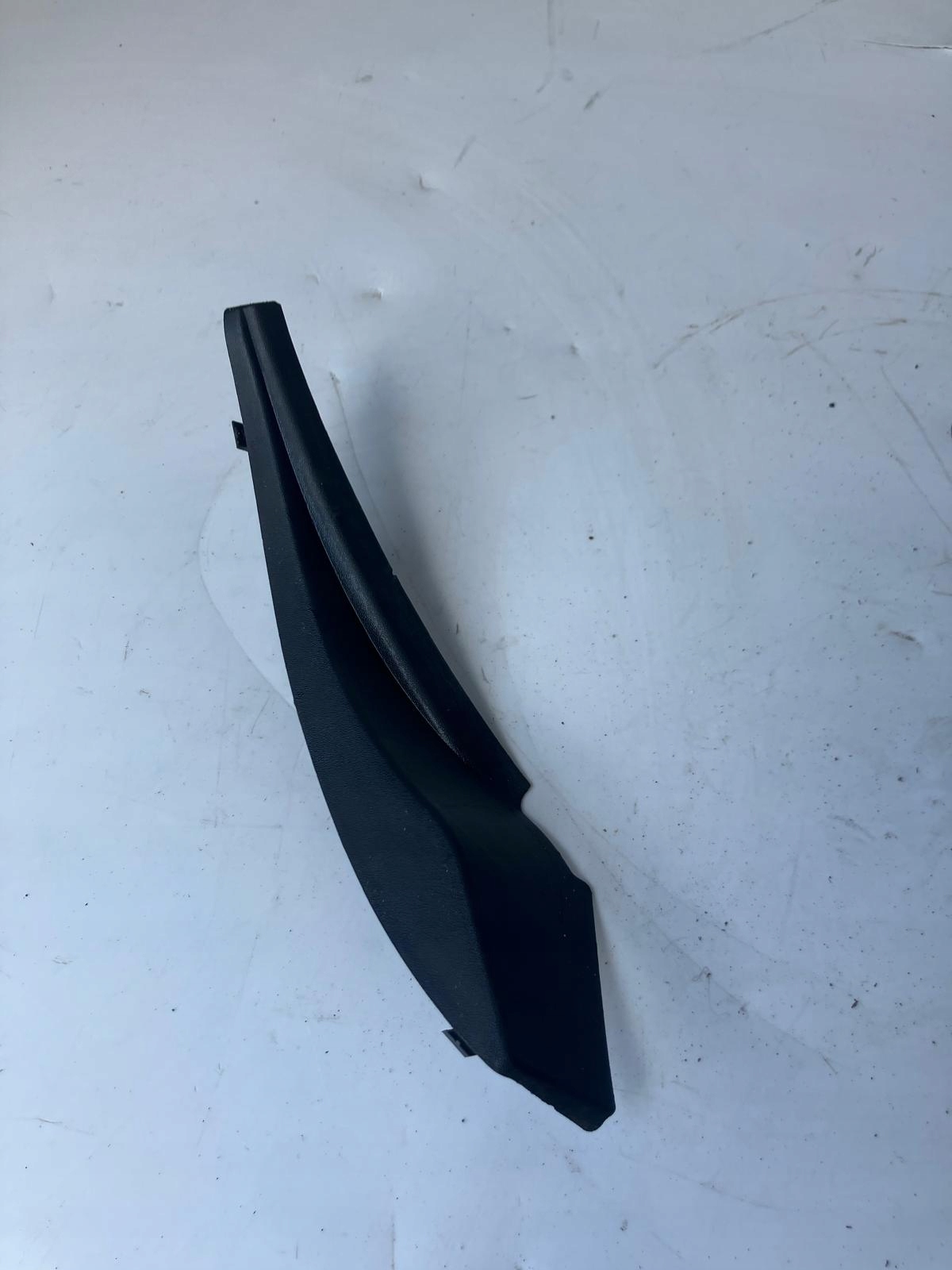 spoiler pipe end under the window right MAZDA CX5 KD5351PB1