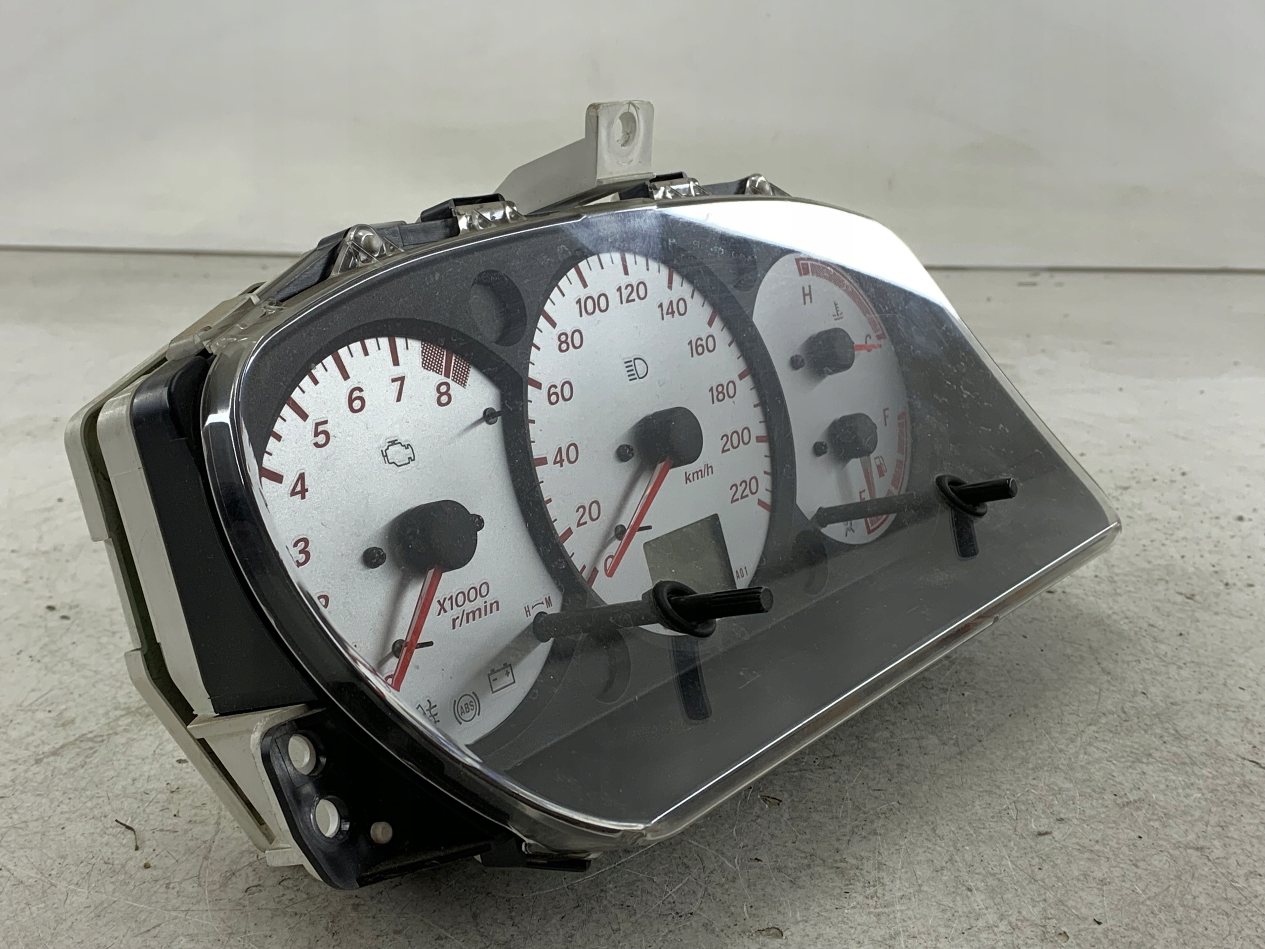 DAIHATSU SIRION 1.3 kombiinstrument kombiinstrument 83200-97H06
