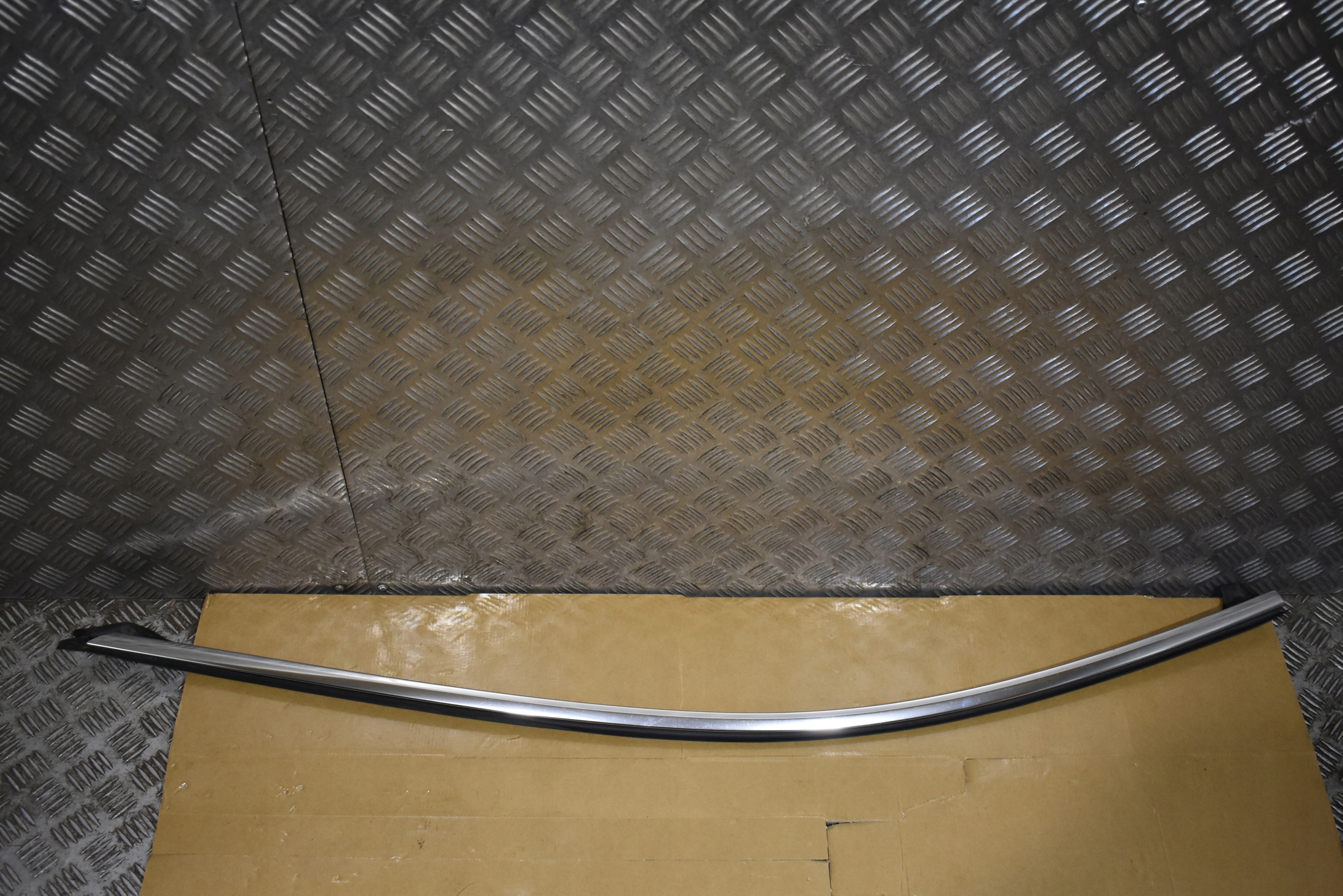 IDEALNA moulding door front front right CHROM PORSCHE PANAMERA 971 1
