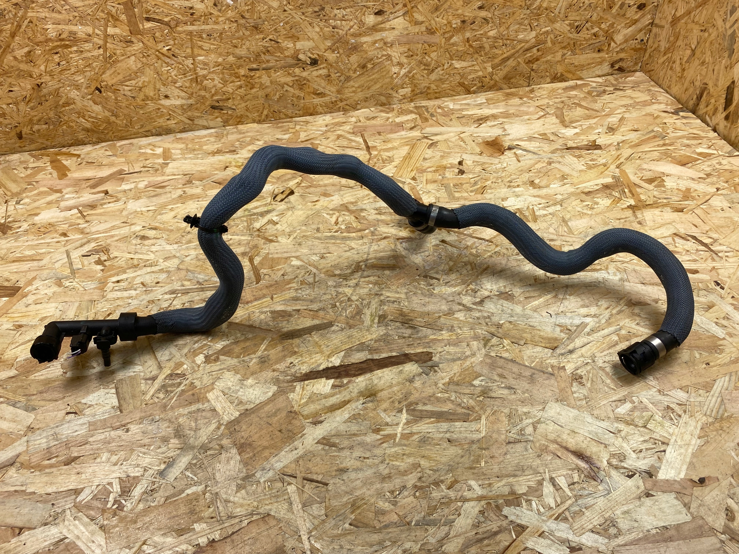 215014407R - ШЛАНГ ТРУБА ADBLUE RENAULT MEGANE IV LIFT 20-