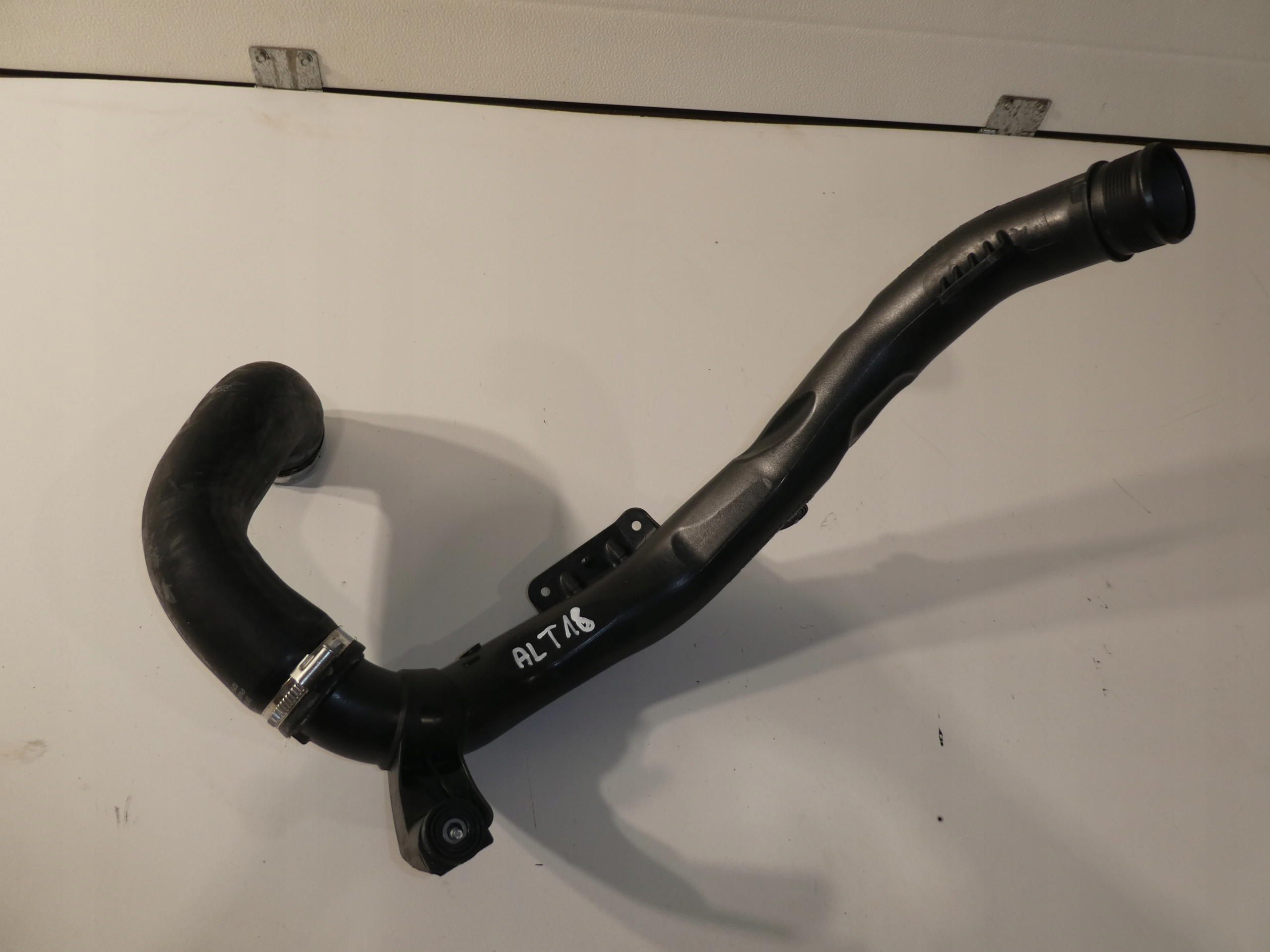 TIGUAN 2.0TDI ROHR INTERCOOLER 5N0145840G