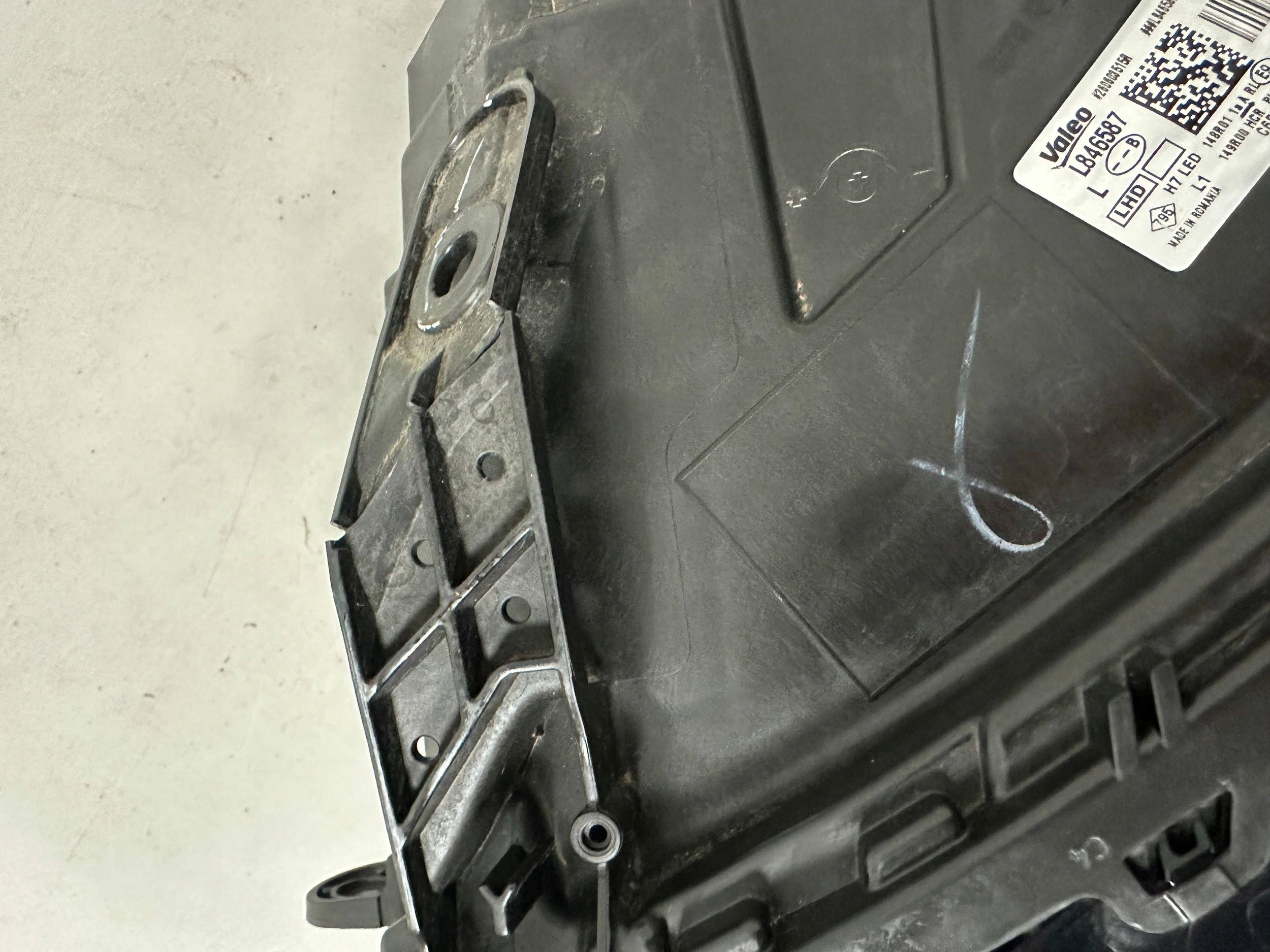 DACIA DUSTER III light front left 260603515R