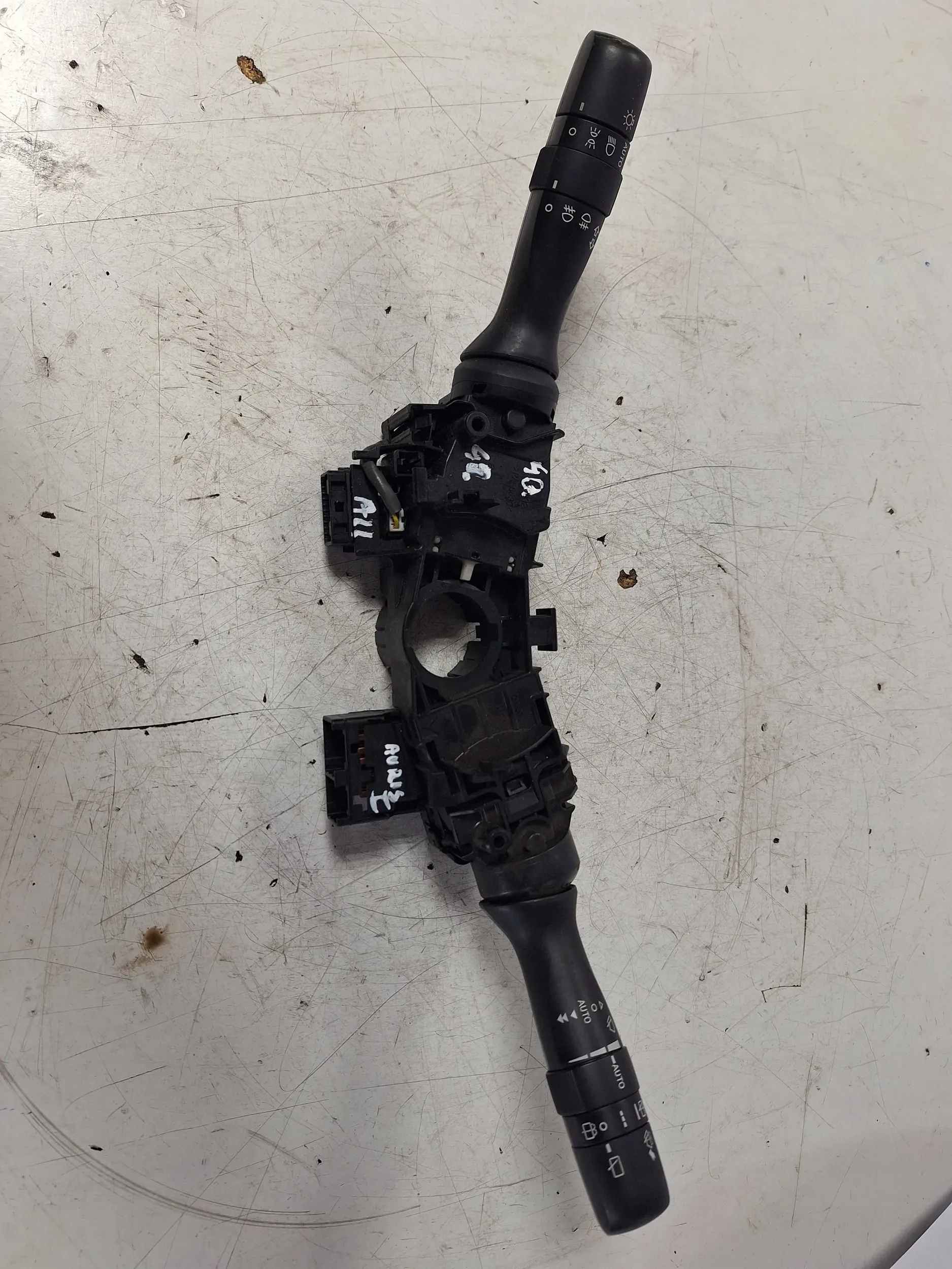 devio luci tergicristallo tergi devio luci devio 17F613 Toyota Auris e 06-12