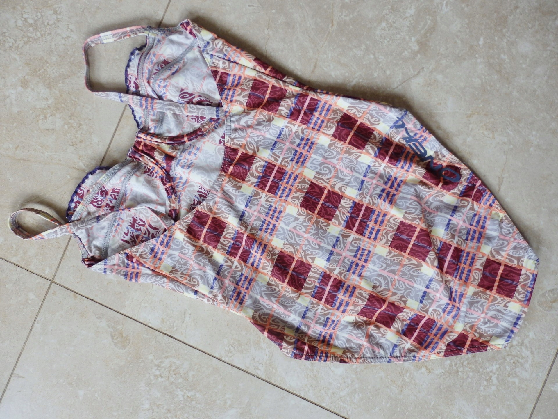 O'NEILL KOSTIUM JEDNOCZĘŚCIOWY R. 40 Marka O'Neill