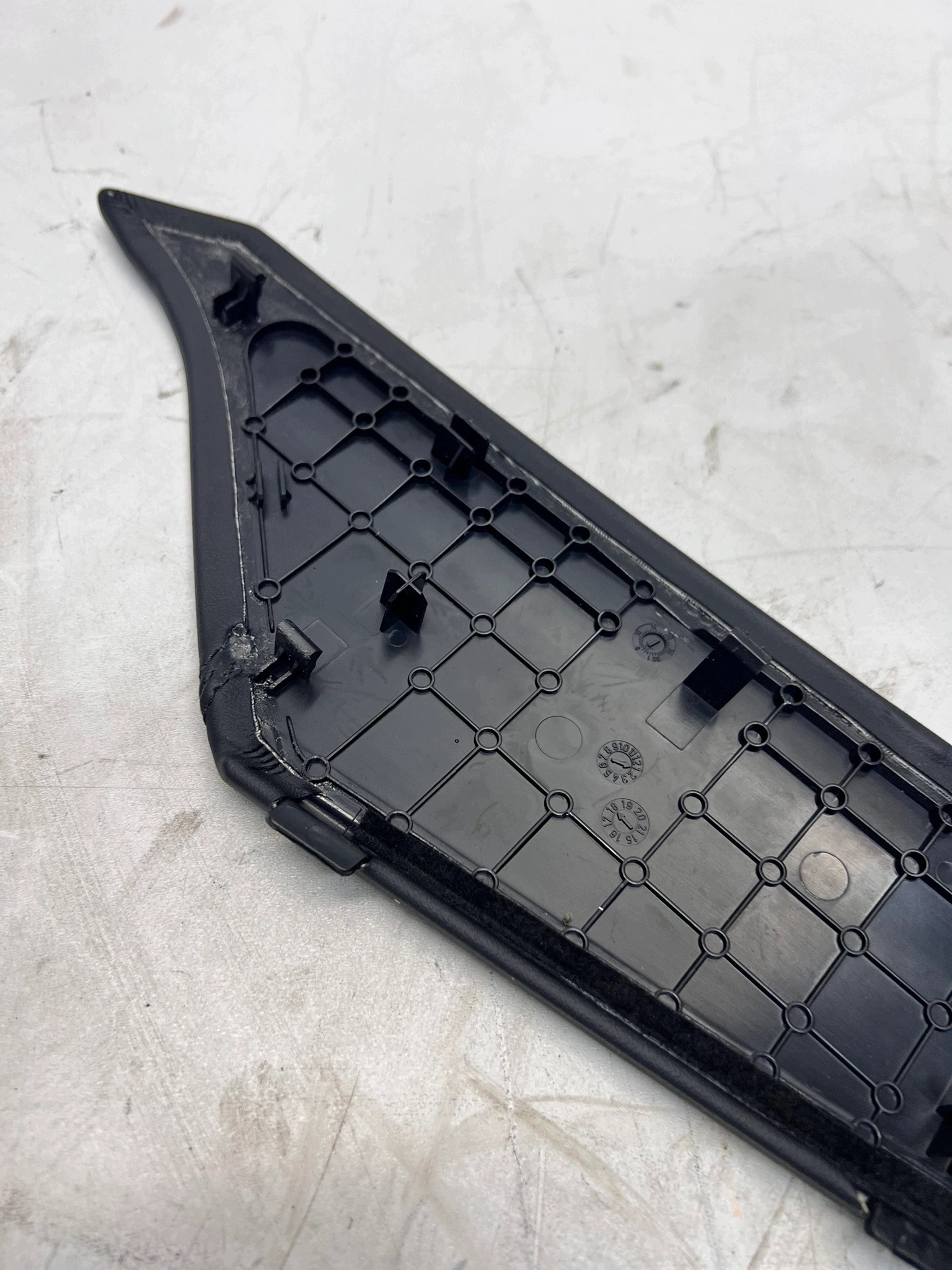 cover tunnel left AUDI A4 B9 8W2863305A UK
