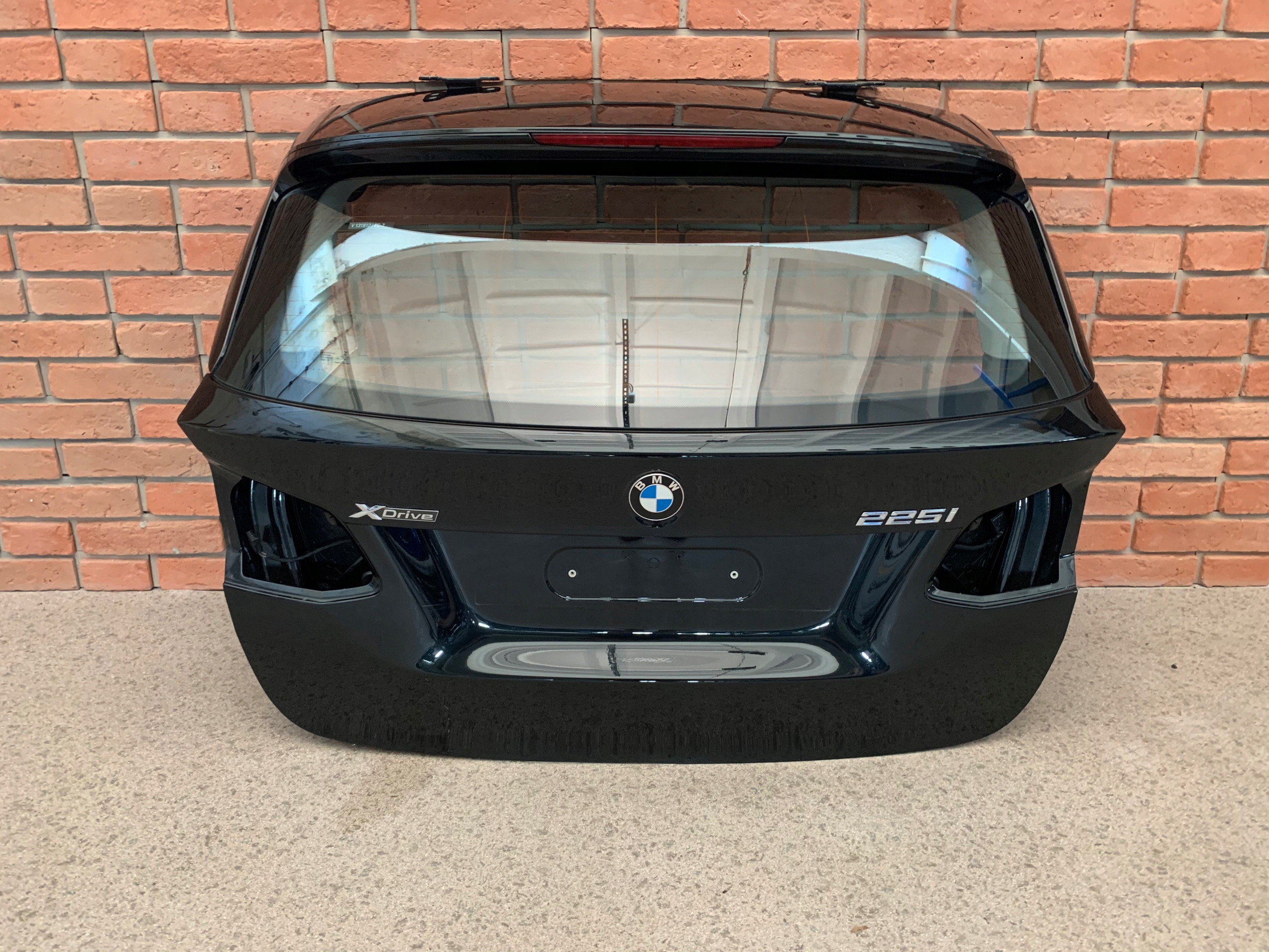 BMW F46 KLAPA BAGAŻNIKA TYŁ KOLOR 475 IDEALNA