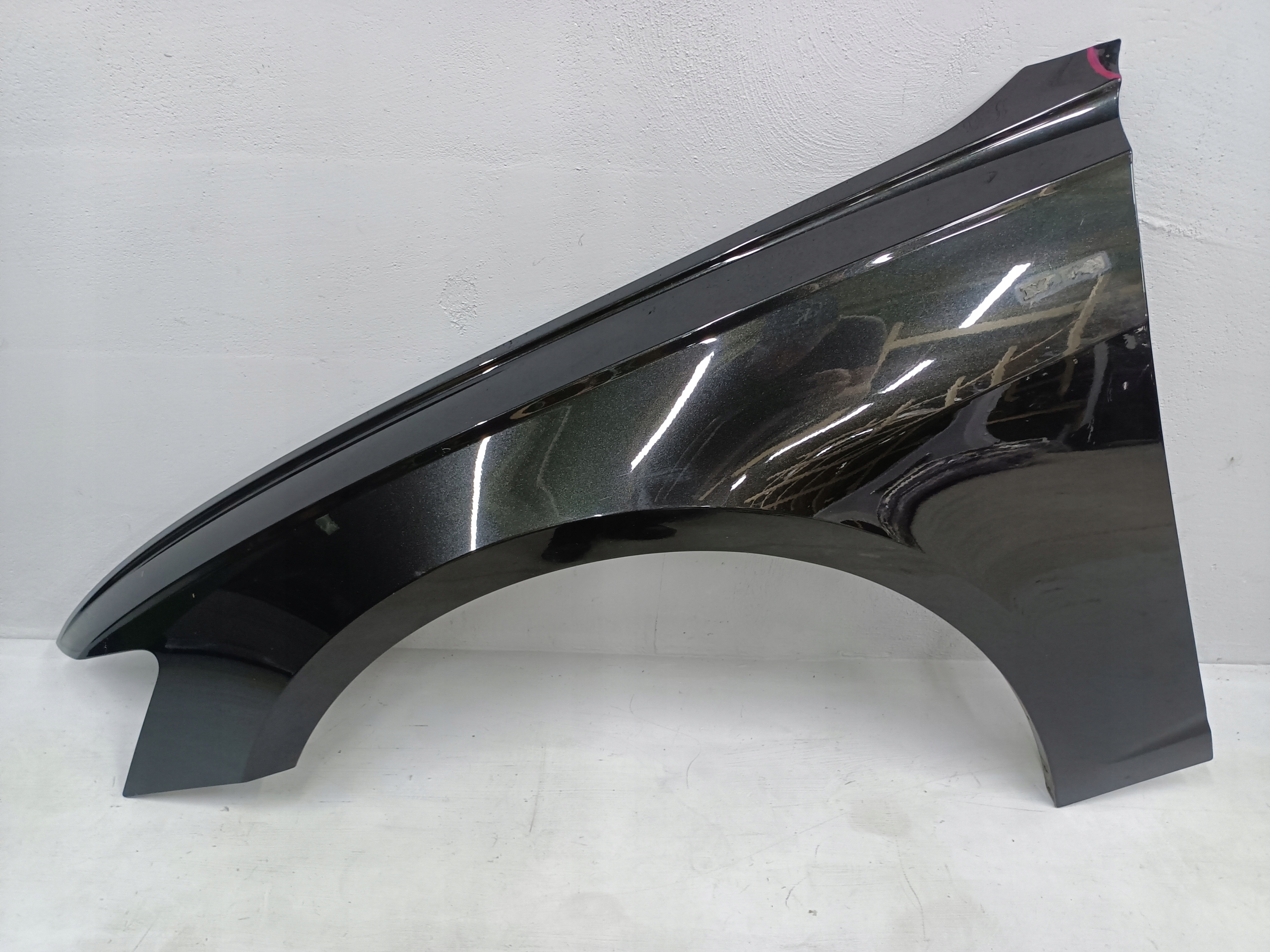 Audi OEk0821105b крило передній L