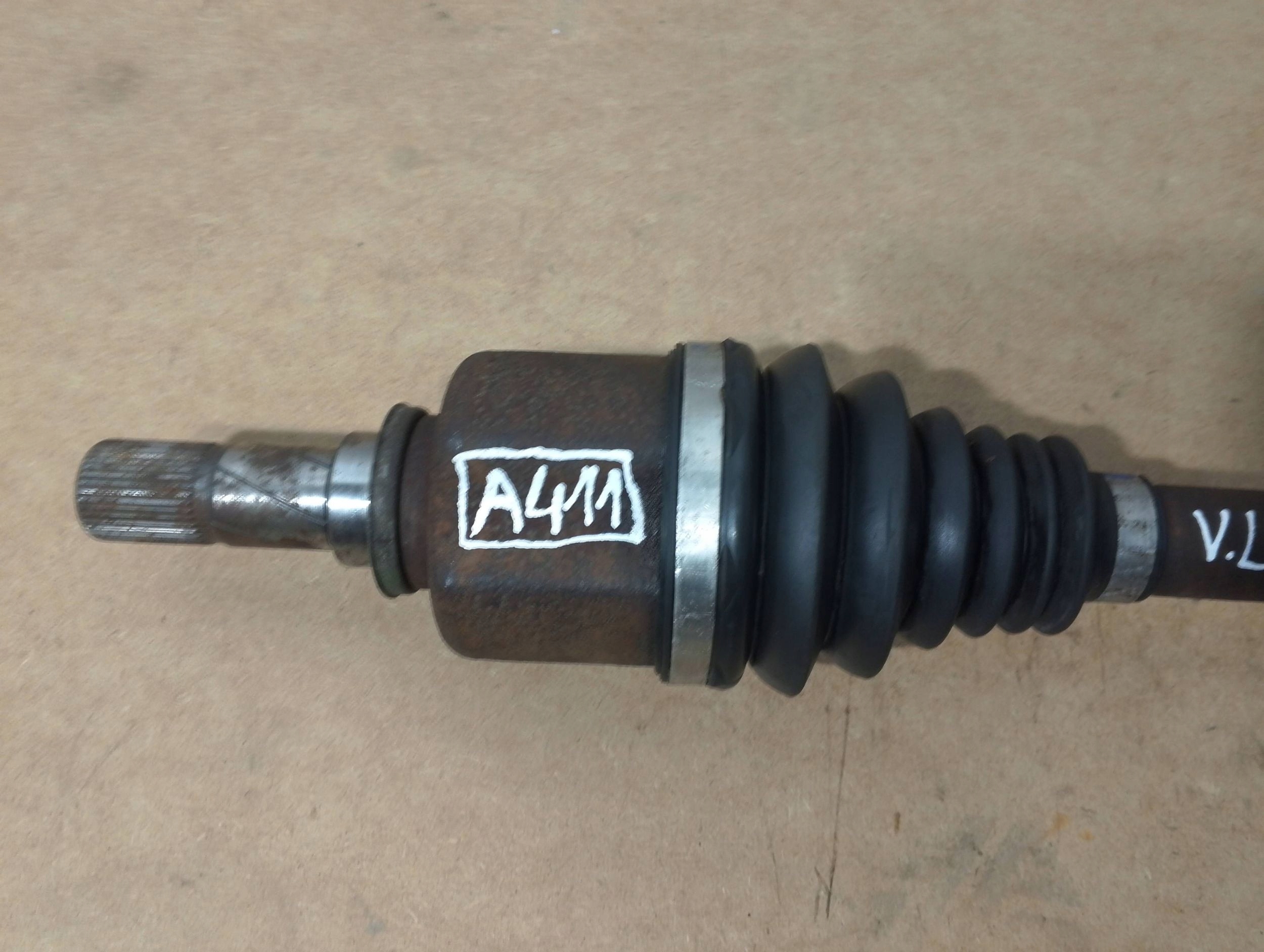Nissan NV400 semi-axis front left 3697270 (A411)