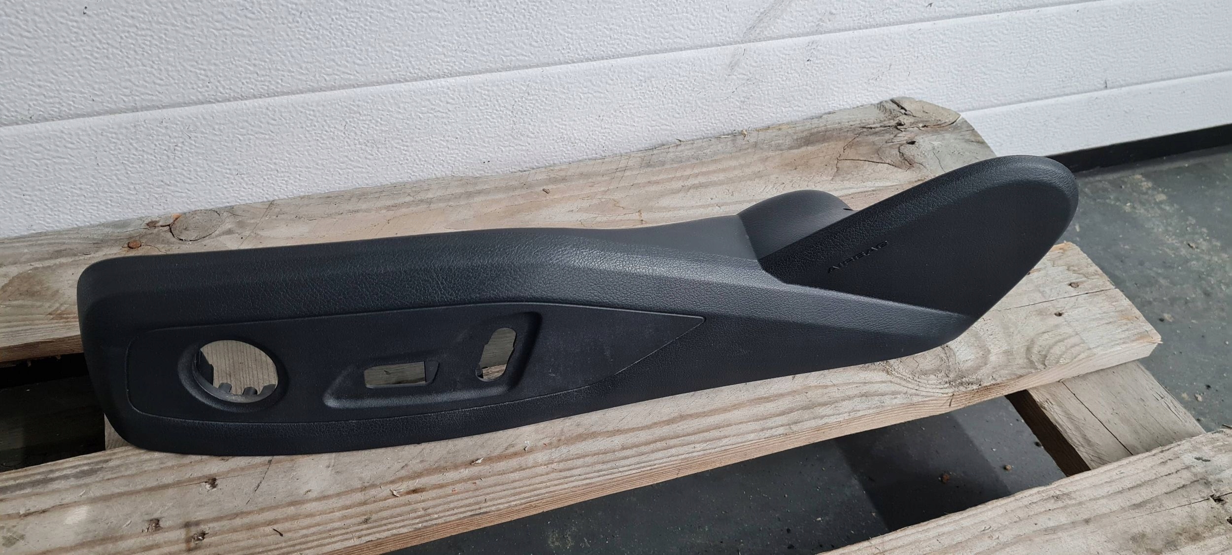 A5 8W cover seat cap left left front 8W0881325B A4 B9 8W