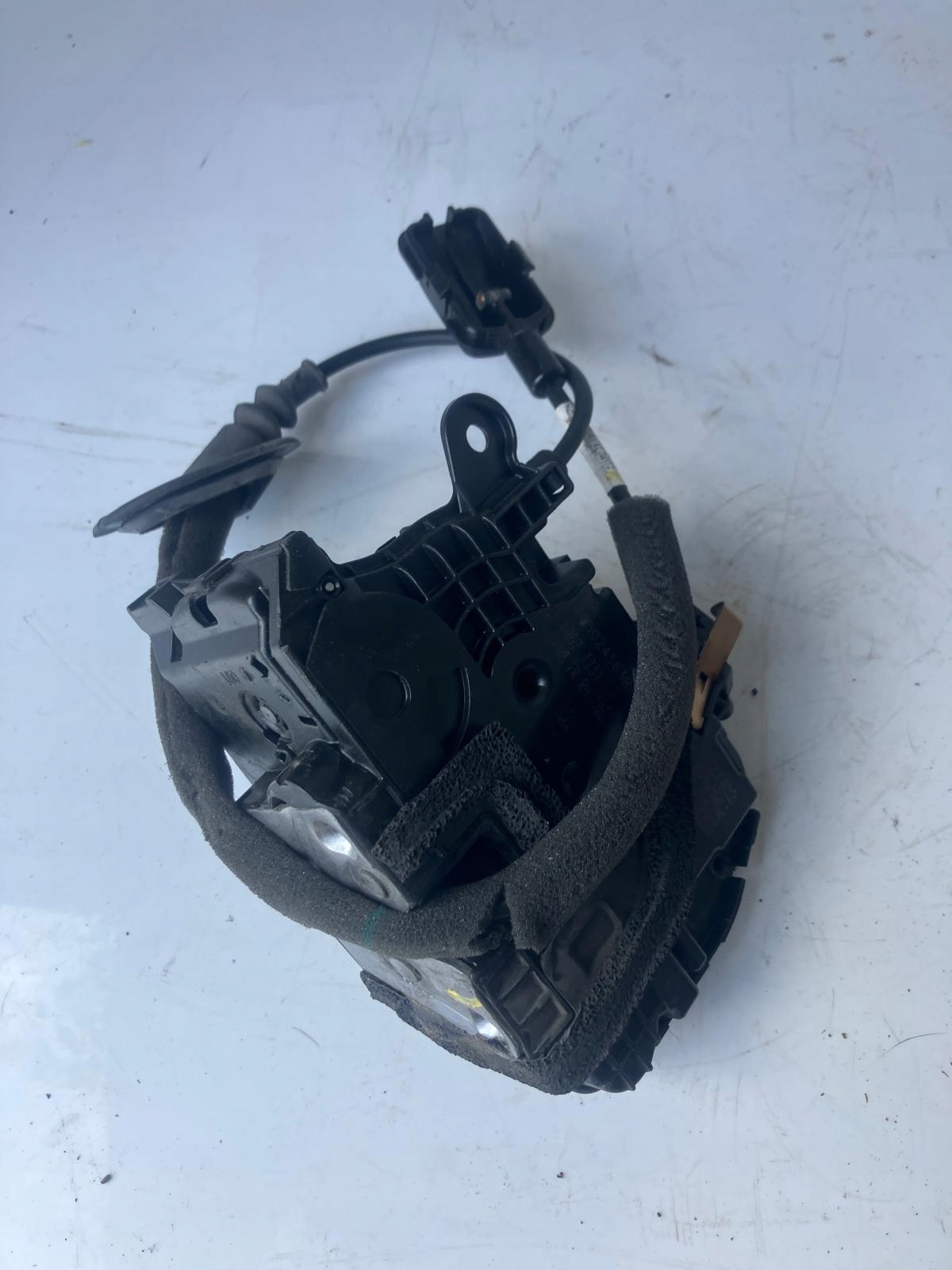 lock door right front RENAULT CLIO IV 805024563R