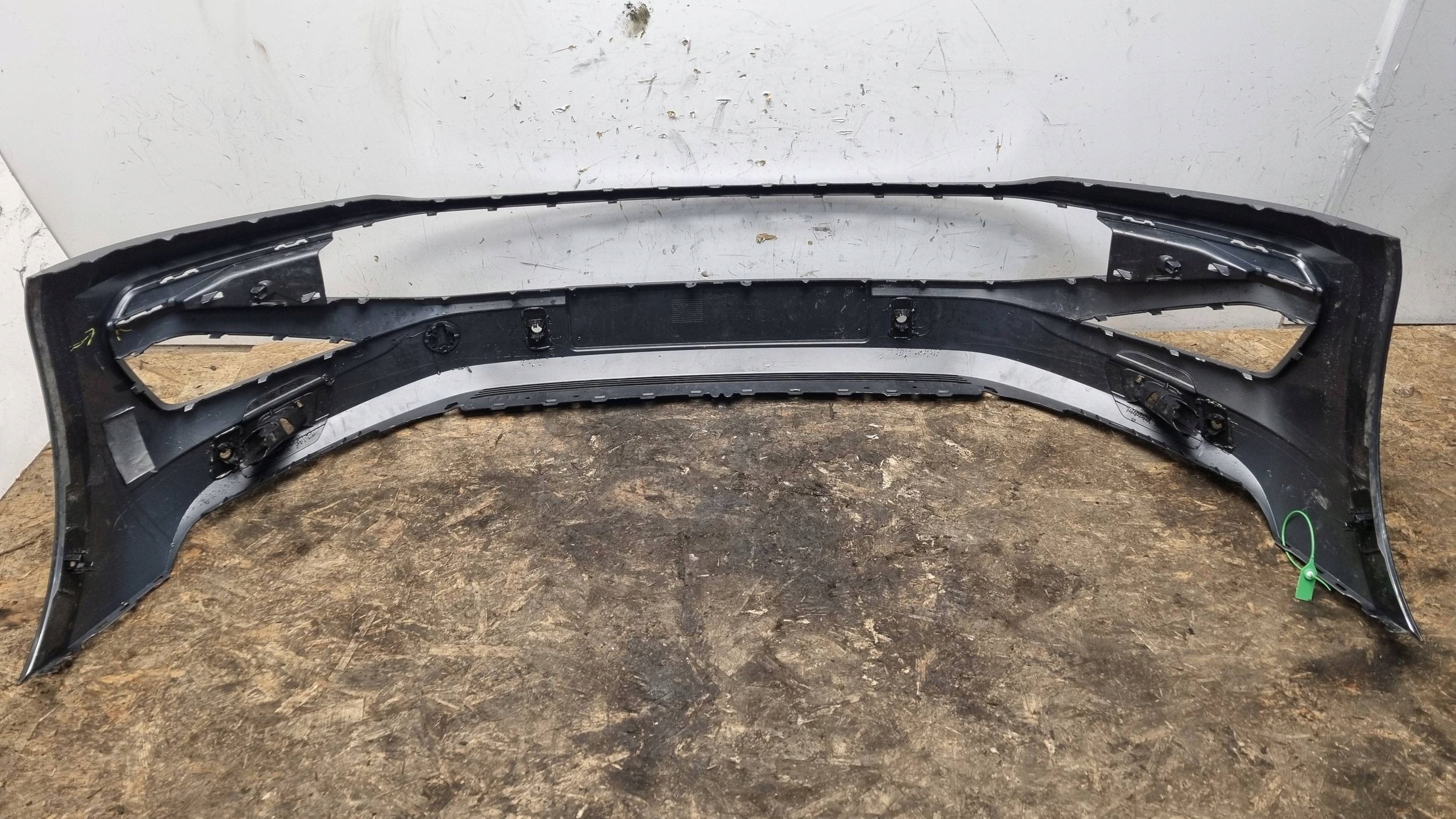 bumper front VW SPORTSVAN LIFT 510807221M 18