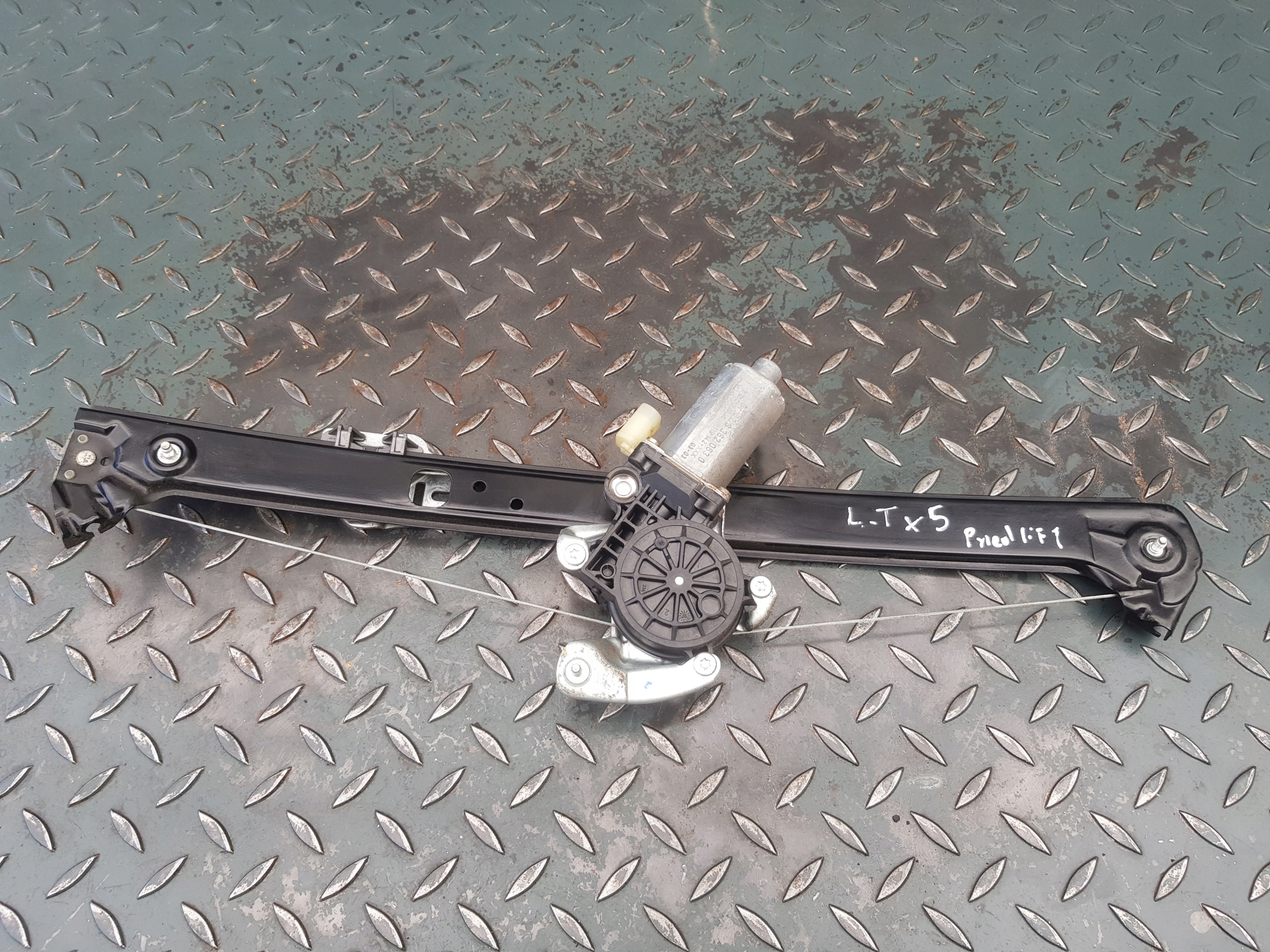 Mechanizm podnośnik szyby bocznej drzwi lewy tył BMW X5 E53 przedlift