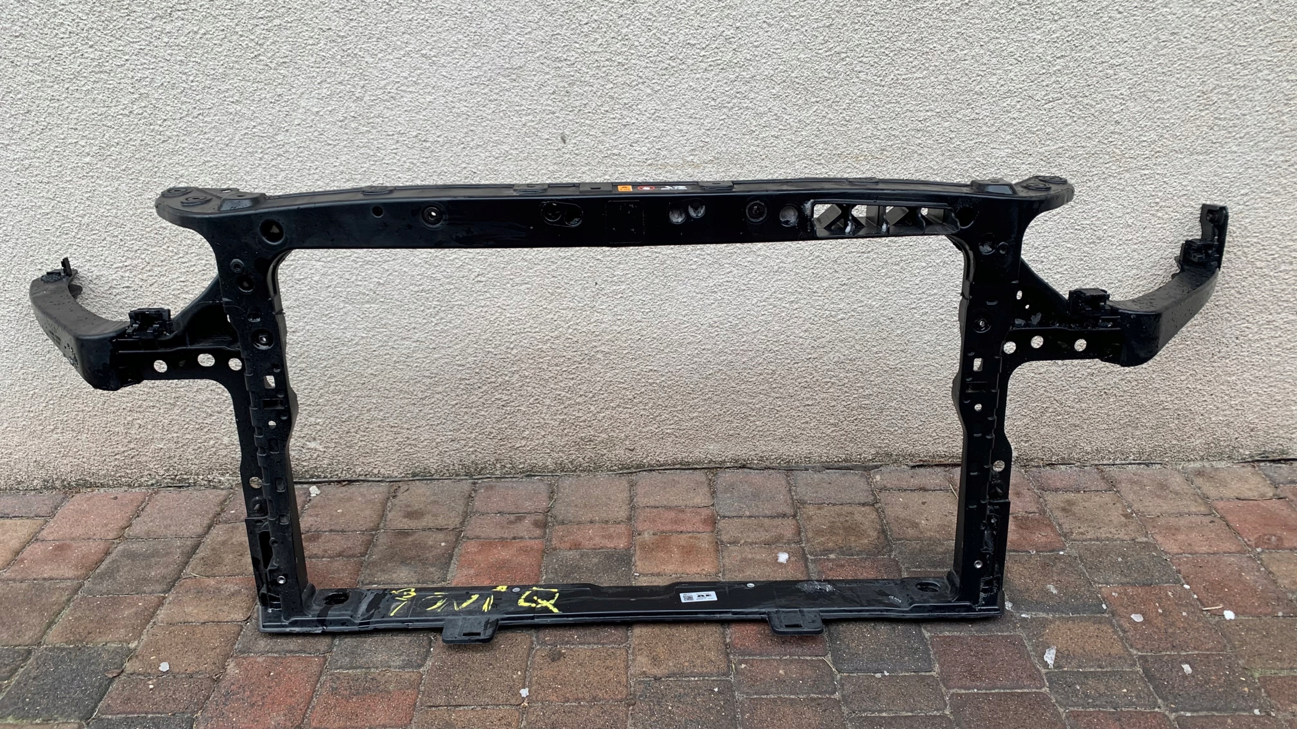 HYUNDAI IONIQ PAS PRZEDNI WZMOCNIENIE PRZÓD