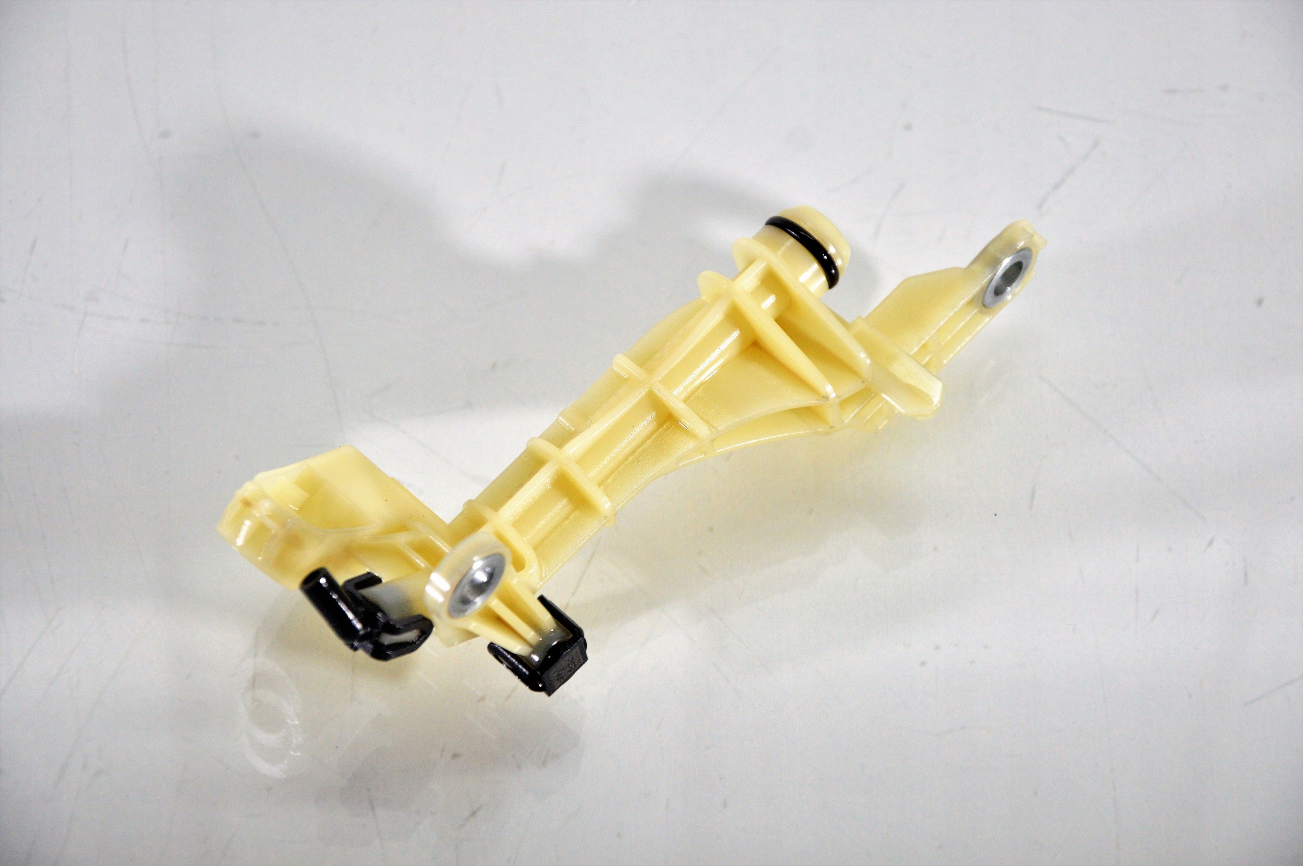 2473717000 - Oil guide 2 473 717 000 724.1 8G-DCT Mercedes