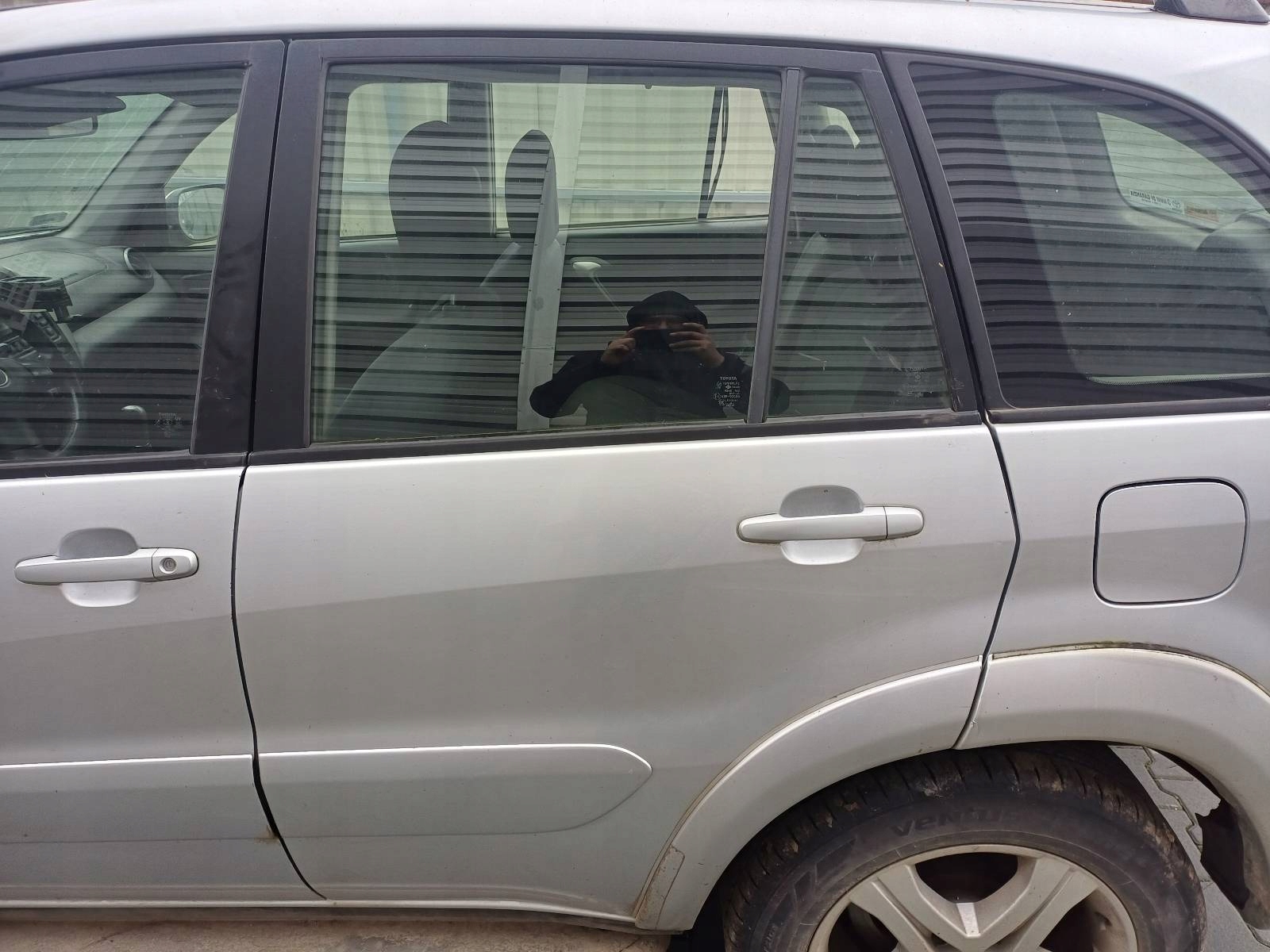 door complete left rear part TOYOTA RAV4 II LIFT 1D4 5D