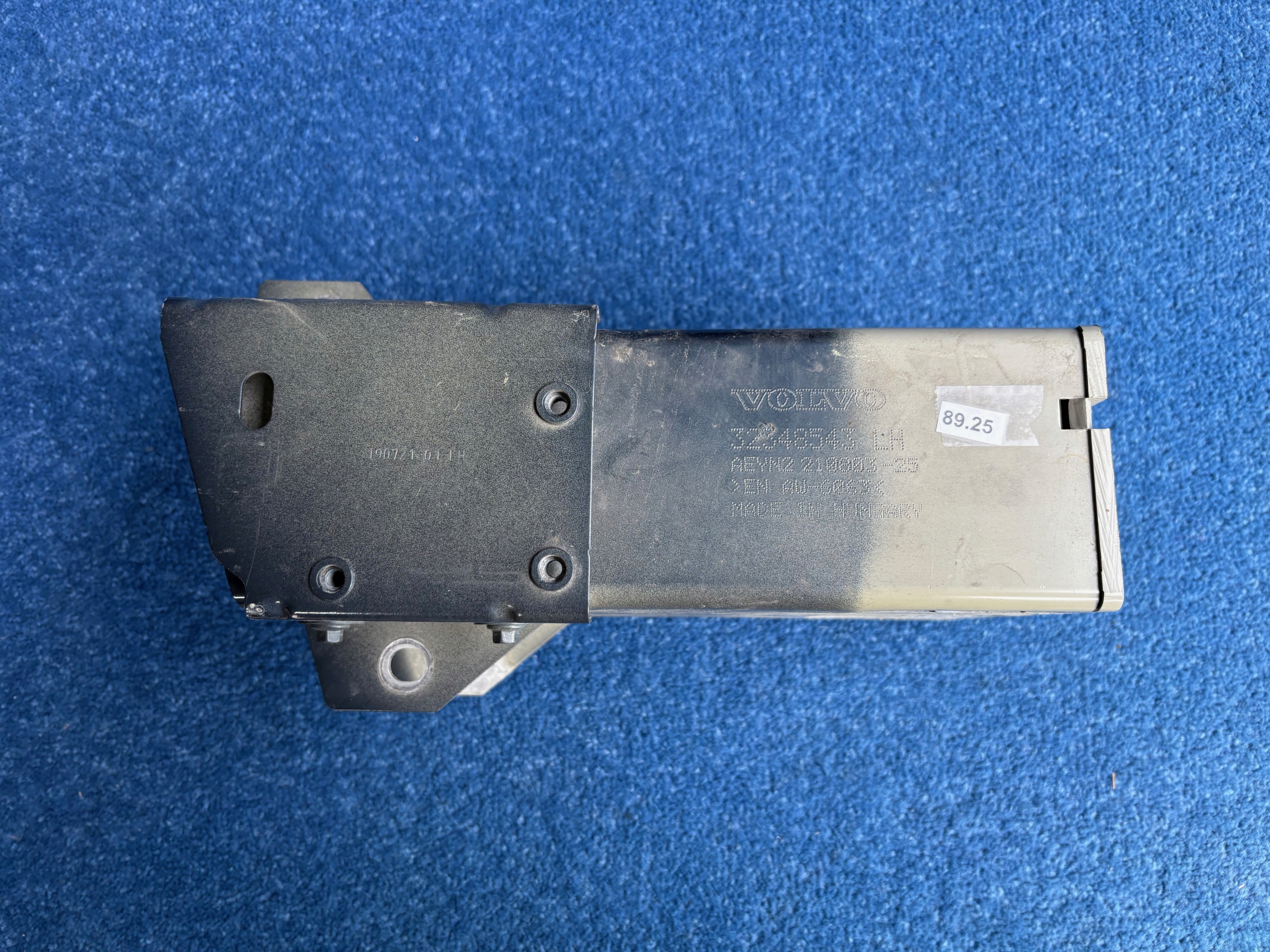 VOLVO XC60 II beam tip sider left side part 32348543