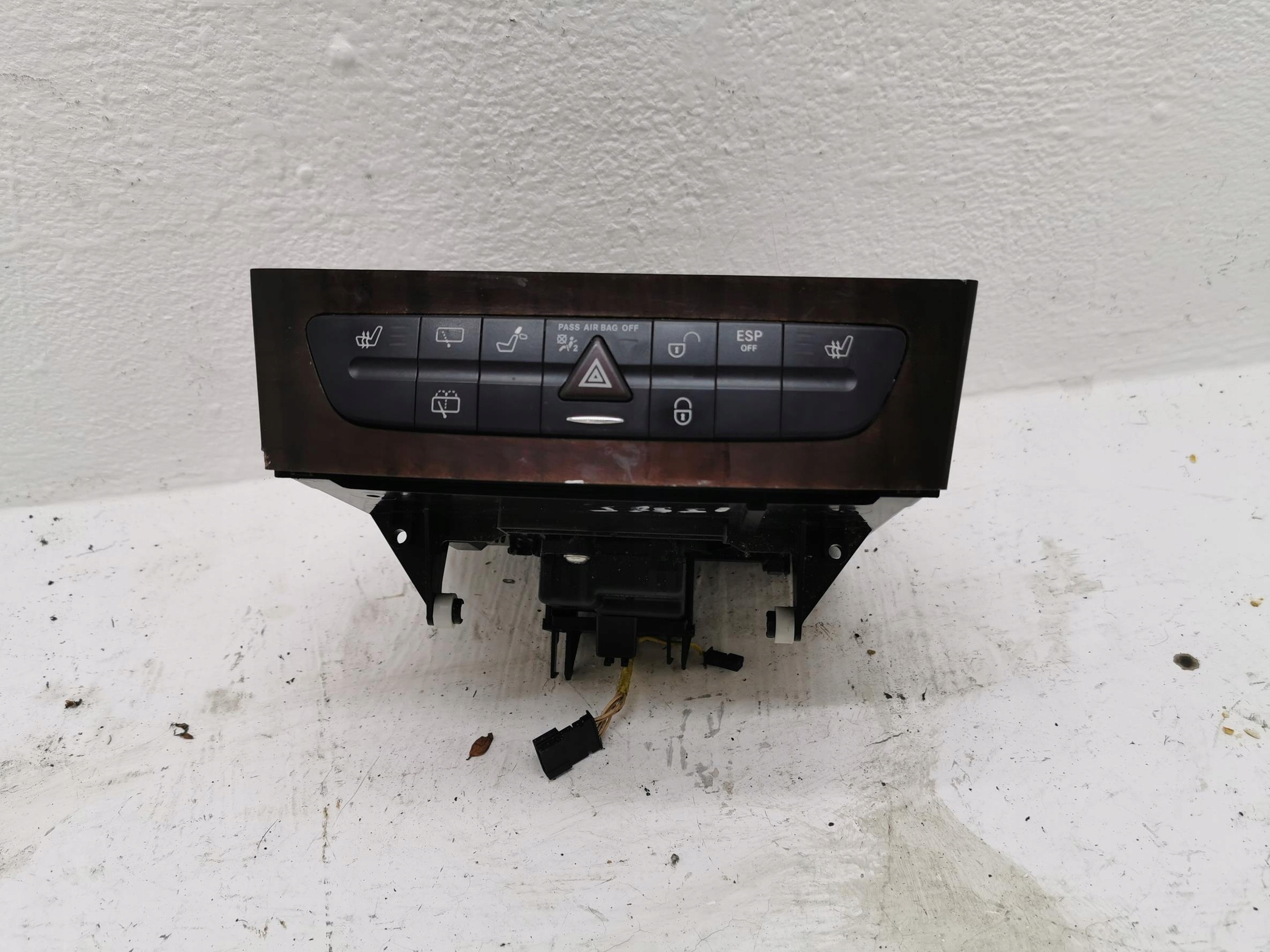 switch of warning lights MERCEDES E-KLASA W211 02-09