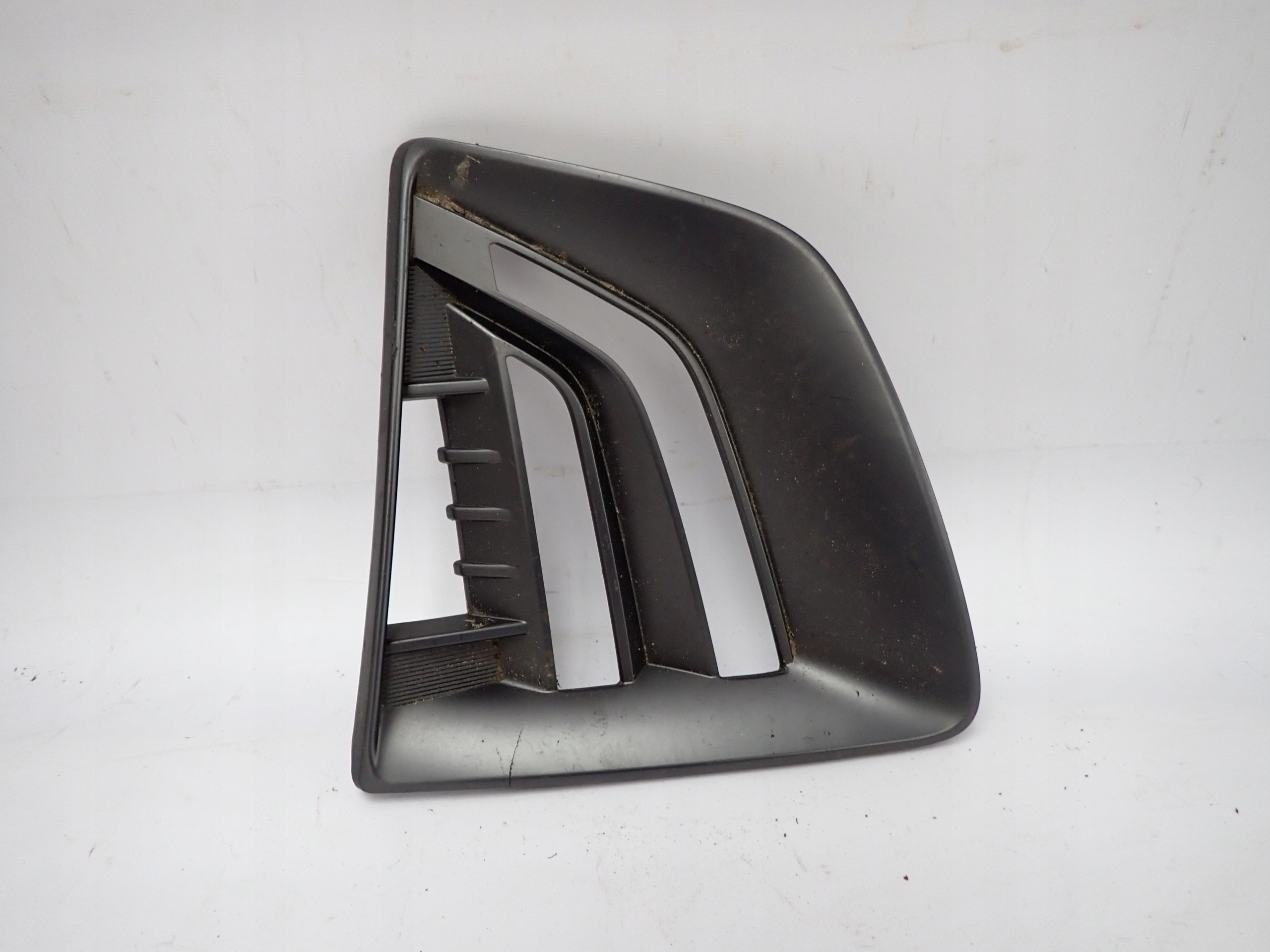 HYUNDAI IONIQ 19- left grid of a bumper ATRAPKA