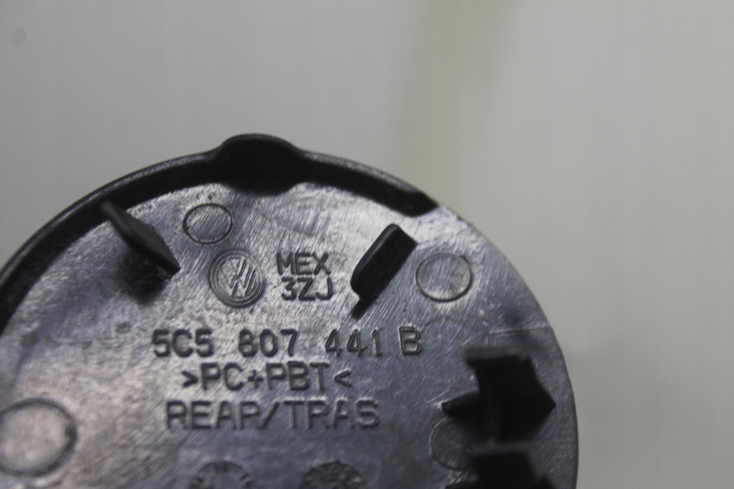 Abschleppöse der Stoßstange heck hinten C5807441B VW BEETLE