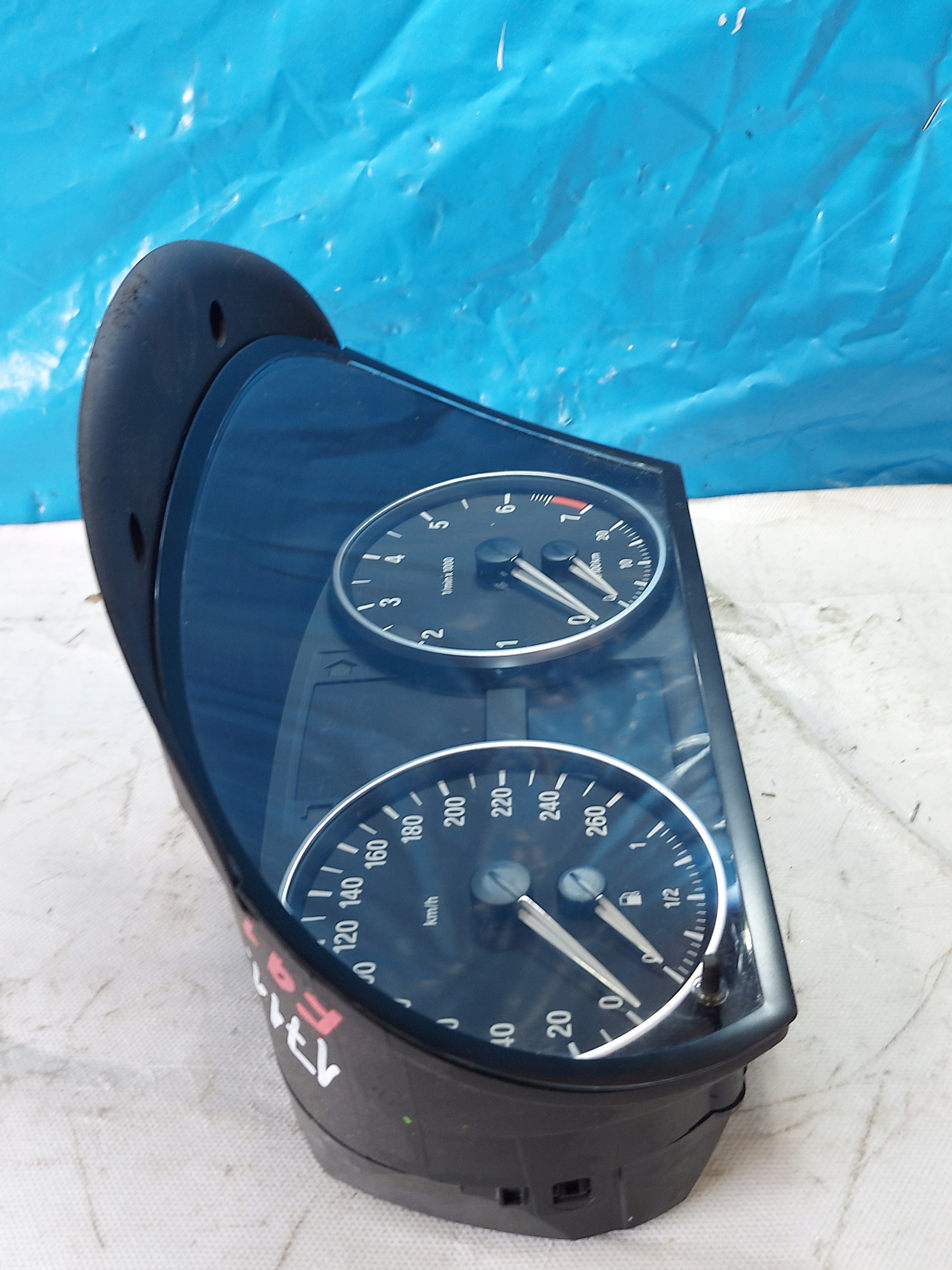 dials clock BMW 3 E91 318i 102533075