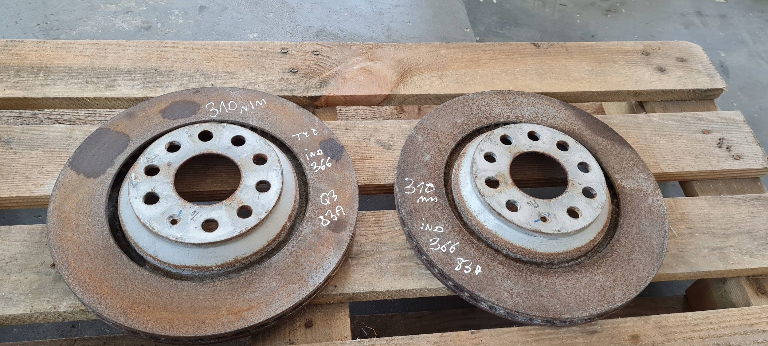 Q3 83A discs disc brake rear part left right 310MM KOMPLET 2X